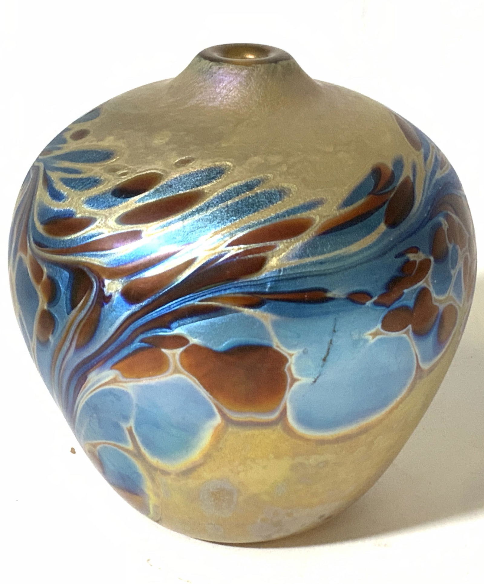 Signed Artist Maytum Studio Iridescent Glass Vase (1 of 5)