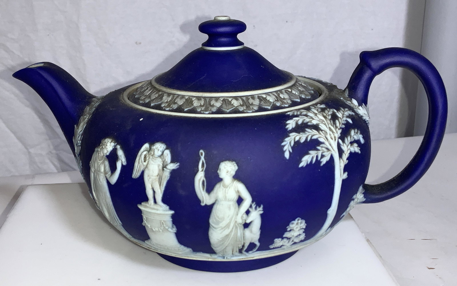 WEDGWOOD Blue Porcelain Teapot W Relief (1 of 6)