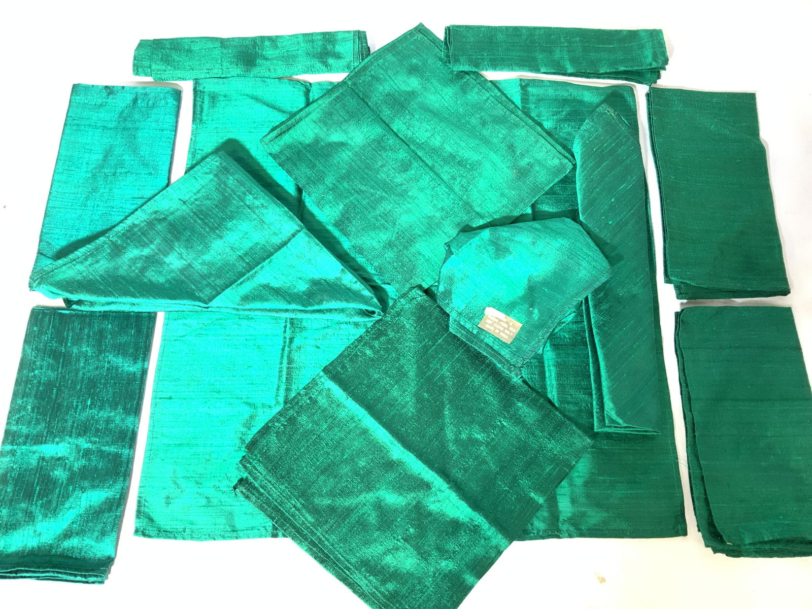 Collectible Emerald Tn Silk Taffata Napkin Set 12 (1 of 6)