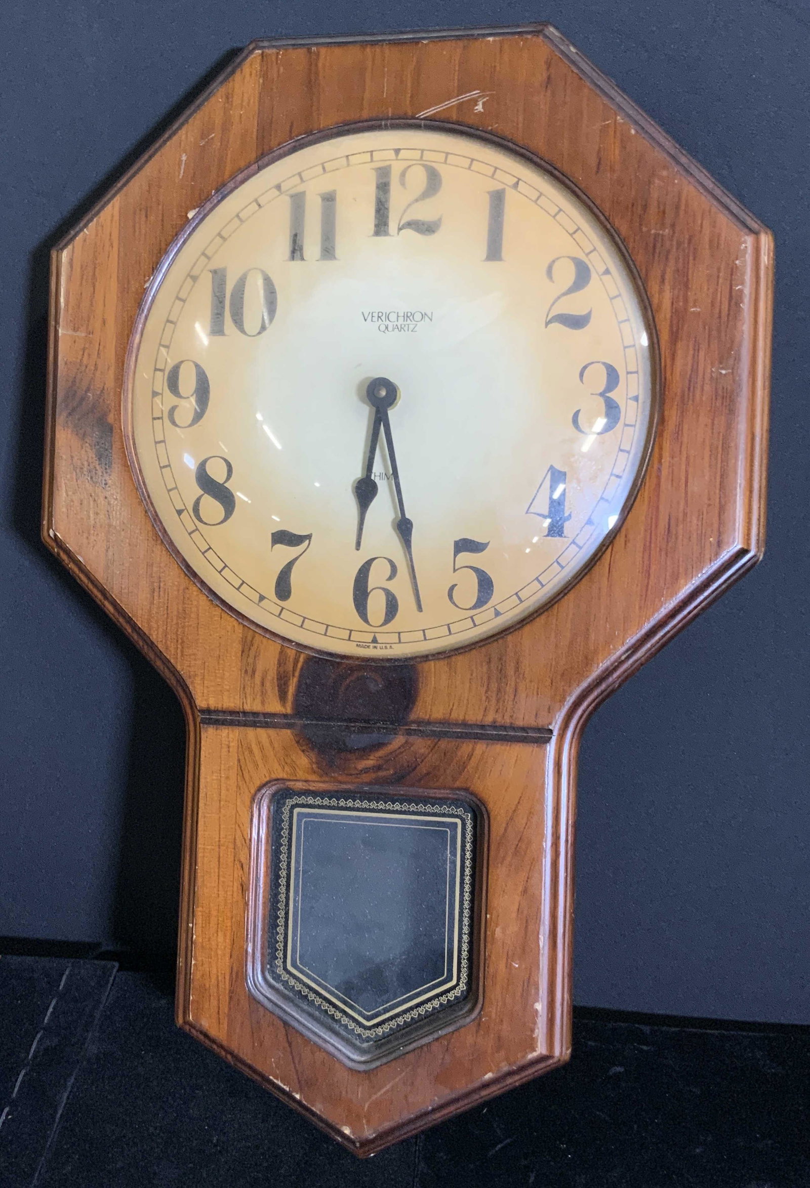 VERICHRON Quartz Chime Clock (1 of 8)