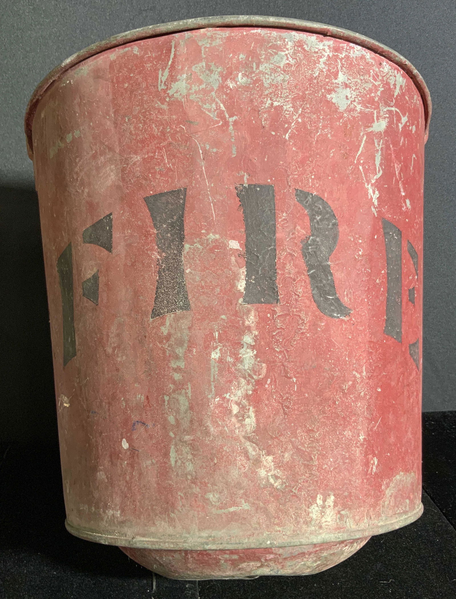 Collectible Vintage FIRE Emergency Sand Bucket (1 of 8)