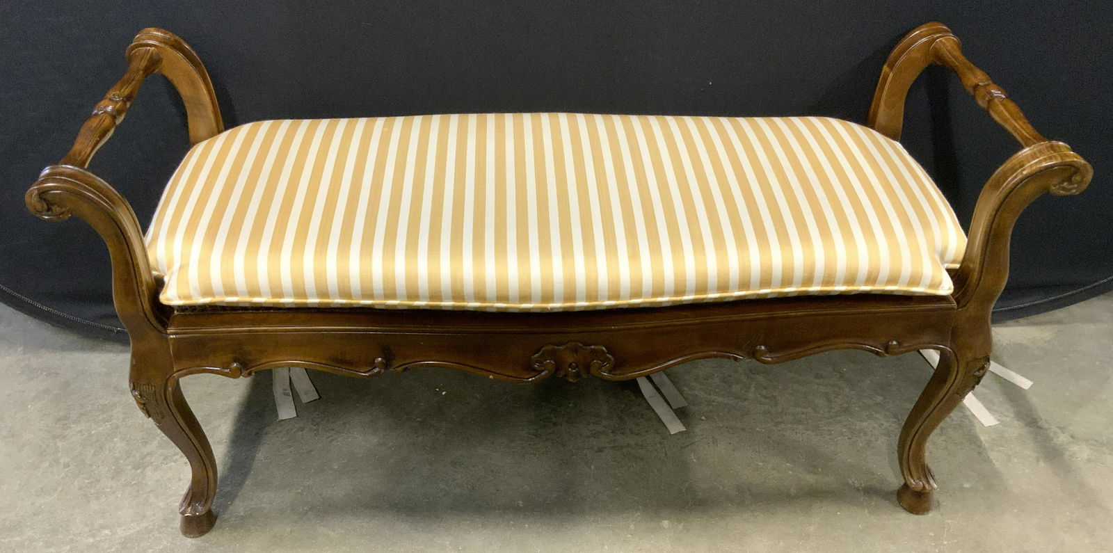 Louis XV Style Italian Carved Wooden Bench (1 of 14)