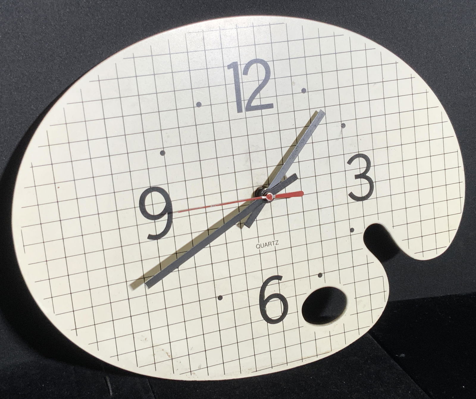 Artist Paint Palette Form Quartz Wall Clock (1 of 7)