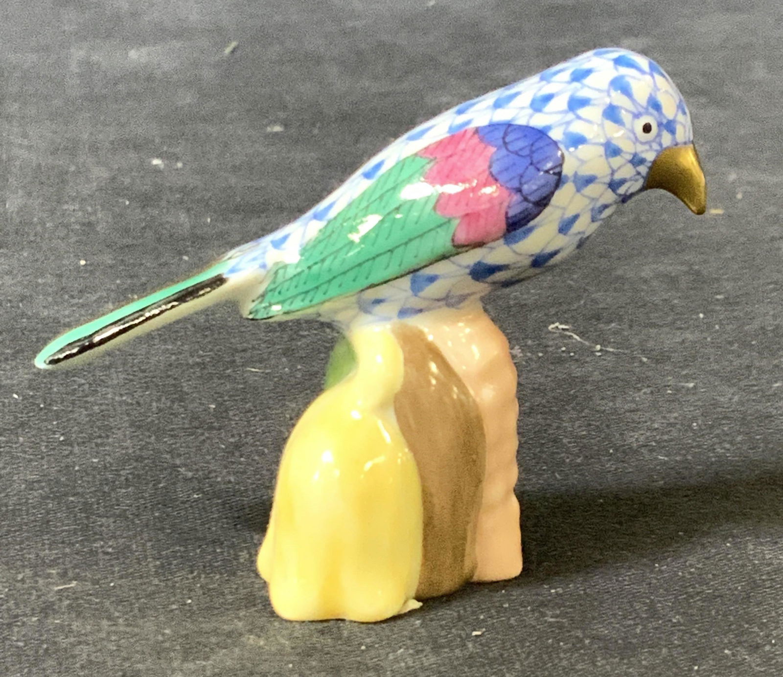 Collectible HEREND Porcelain Parrot Figurine (1 of 7)