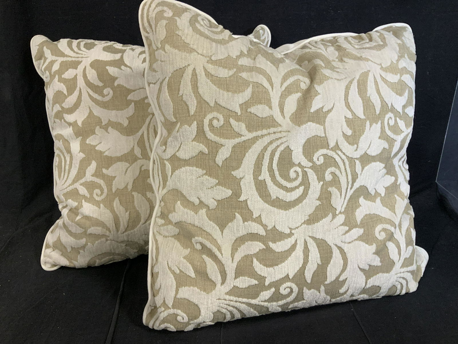 Pair Luxury EURO Toss Pillows (1 of 9)