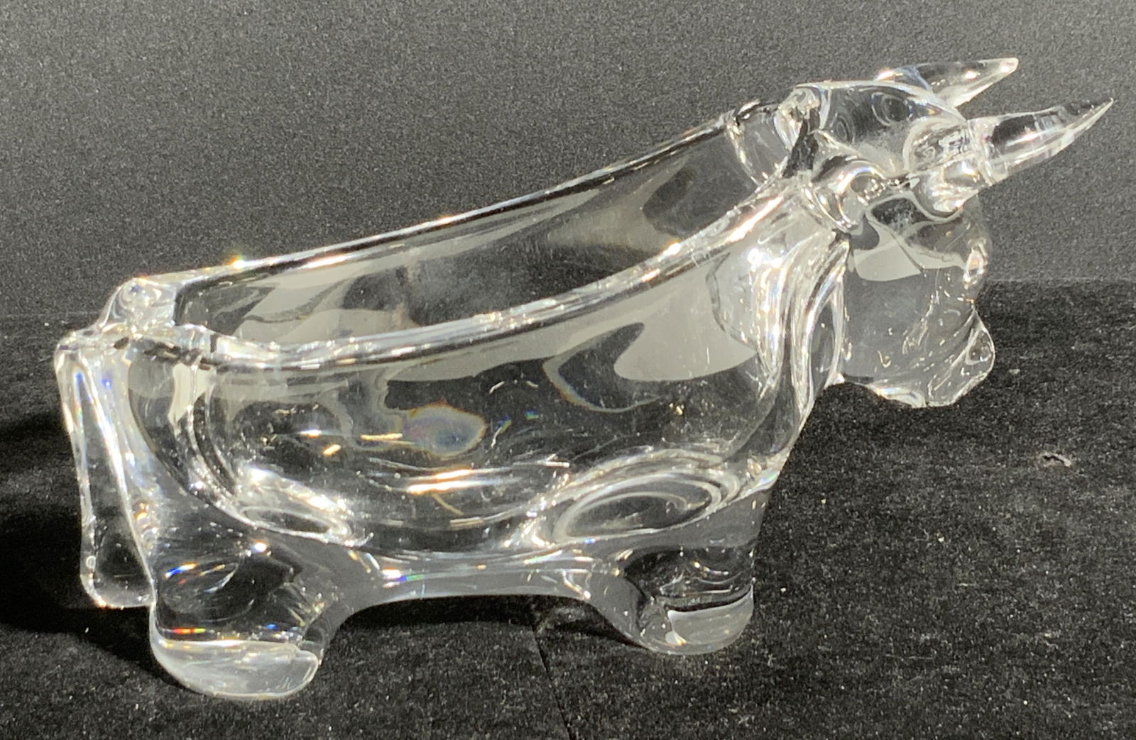 Clear Glass Bull Form Tabletop Vessel (1 of 7)