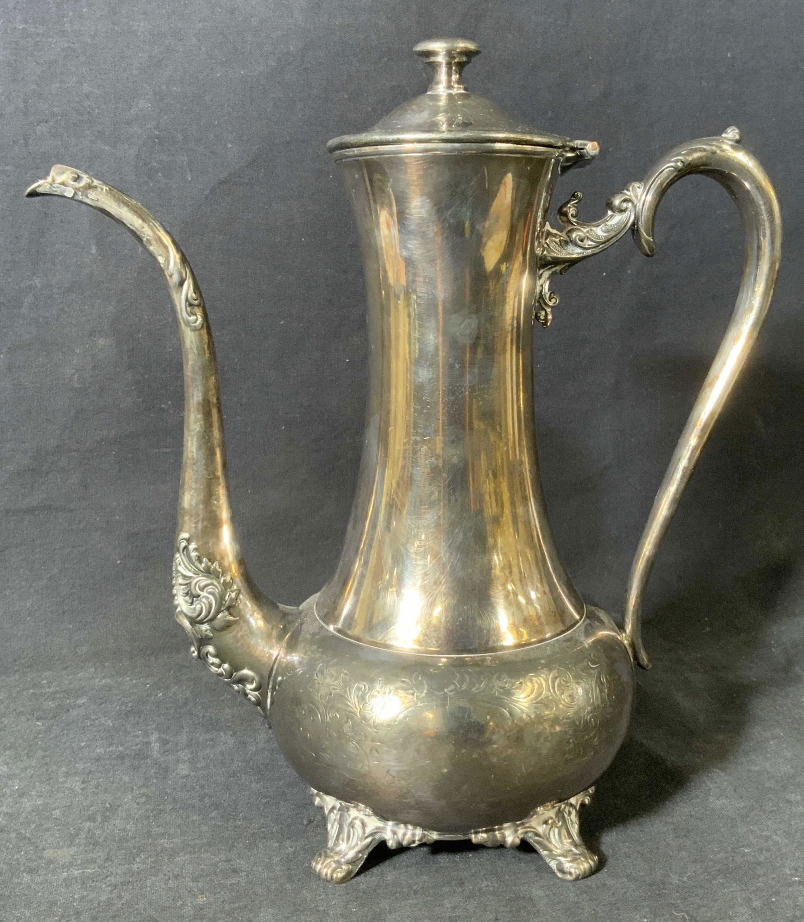 FORBES SILVER CO Silverplated Coffeepot (1 of 7)