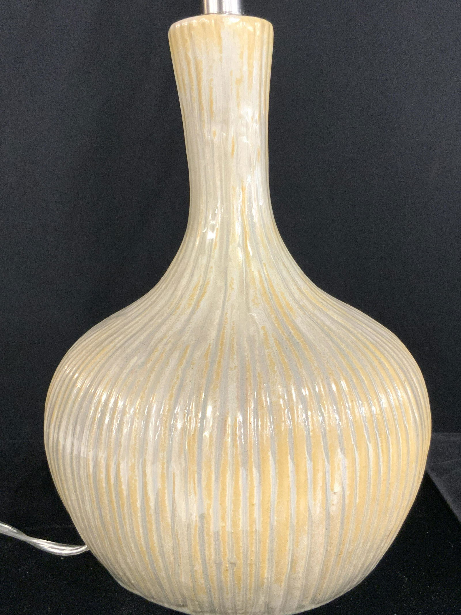 Lustrous Ribbed Ceramic Tabletop Lamp (1 of 10)