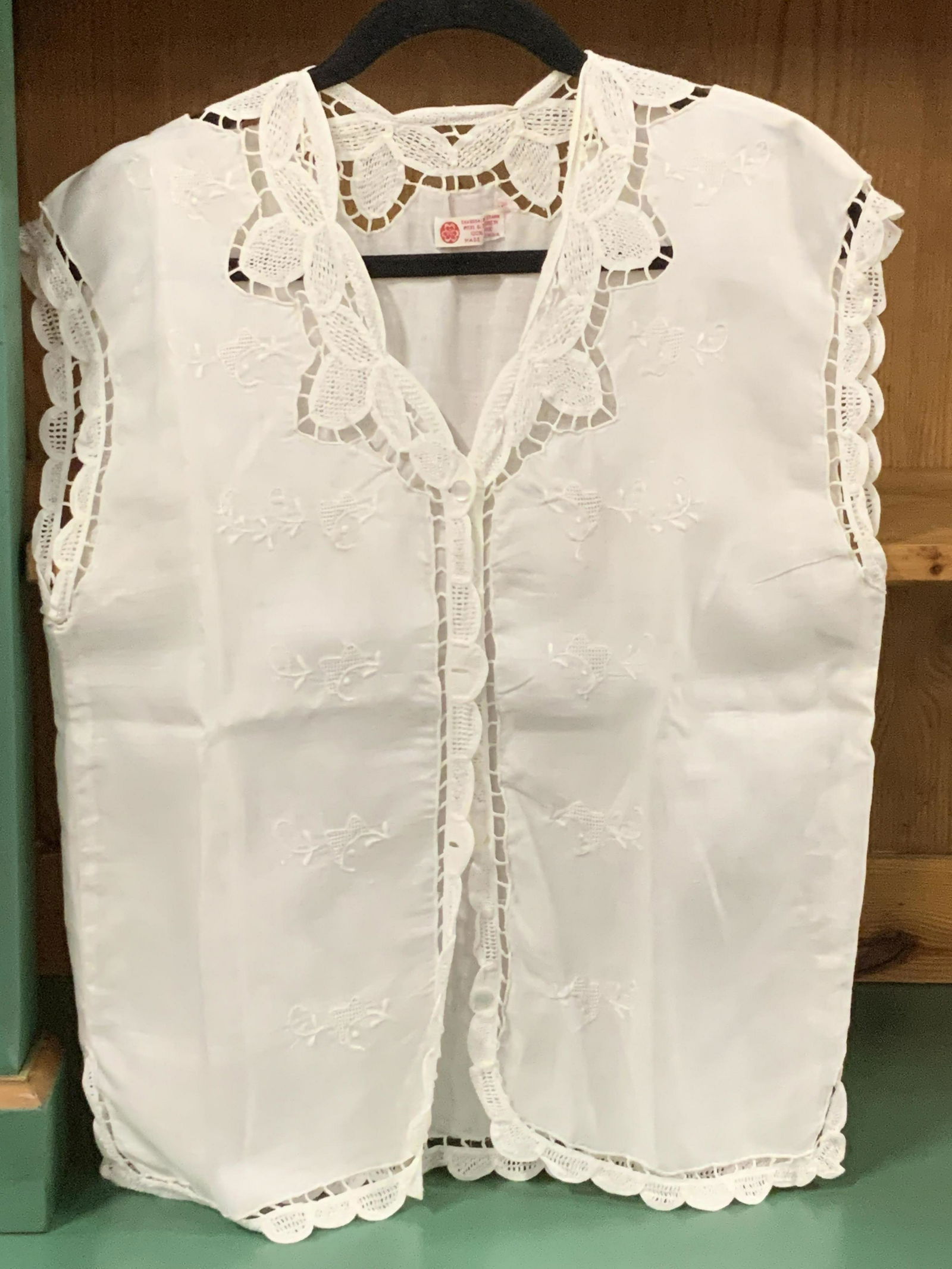 Group 4 Hand Embroidered Lad.Linen Tops, Shanghai (1 of 8)