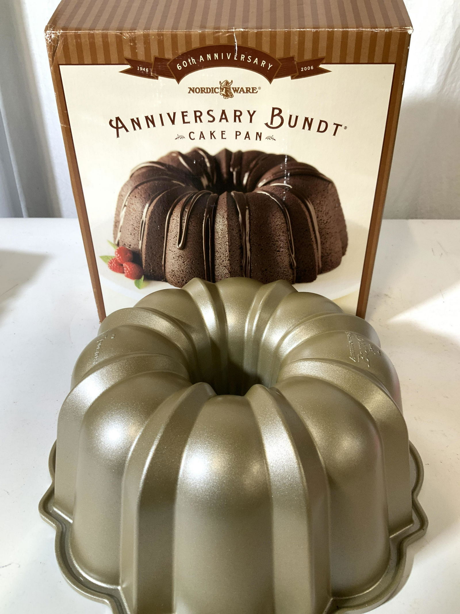 Nordic Ware Bundt Cake Pan New In Box (1 of 5)