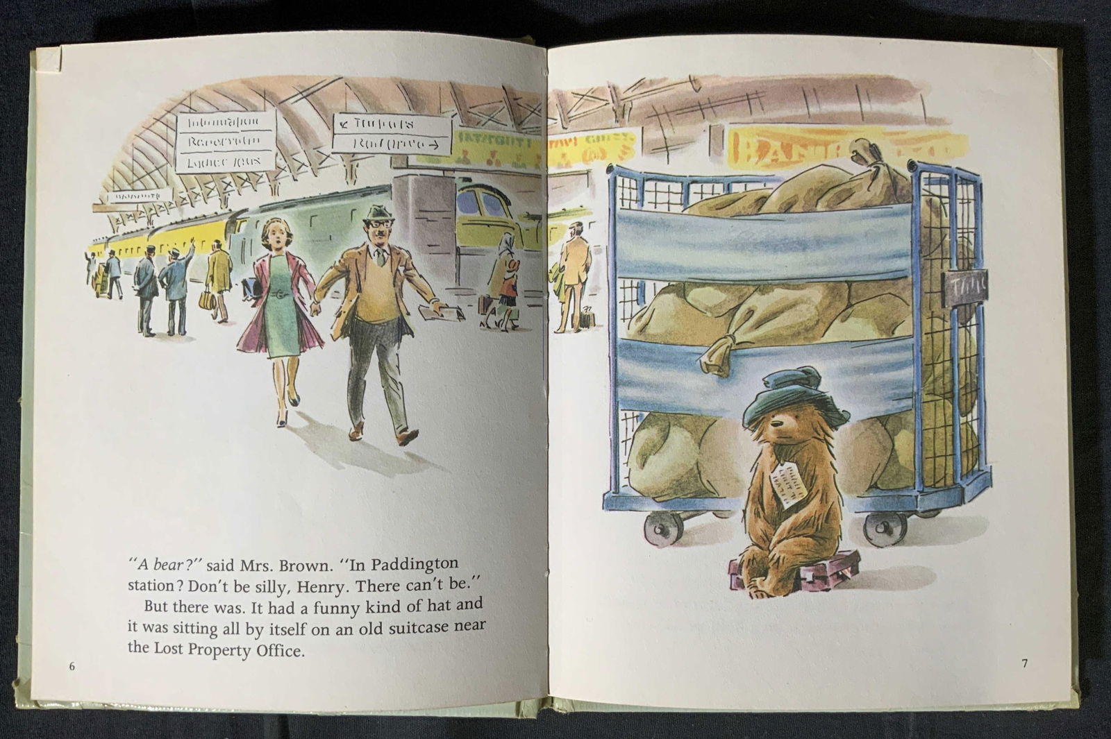 Vintage Paddington Bear Picture Book (1 of 5)