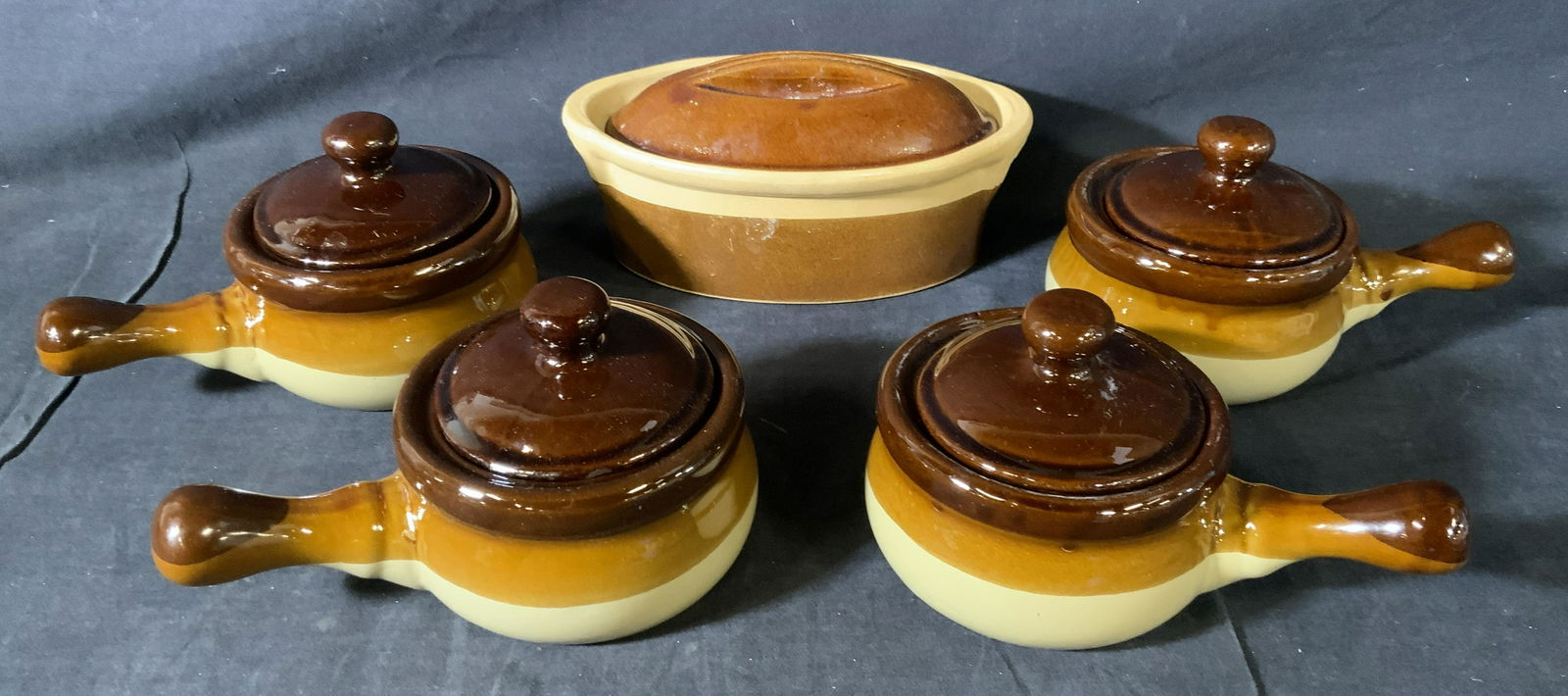 Lot 5 Ceramic Soup Pots & Baking Dish (1 of 6)