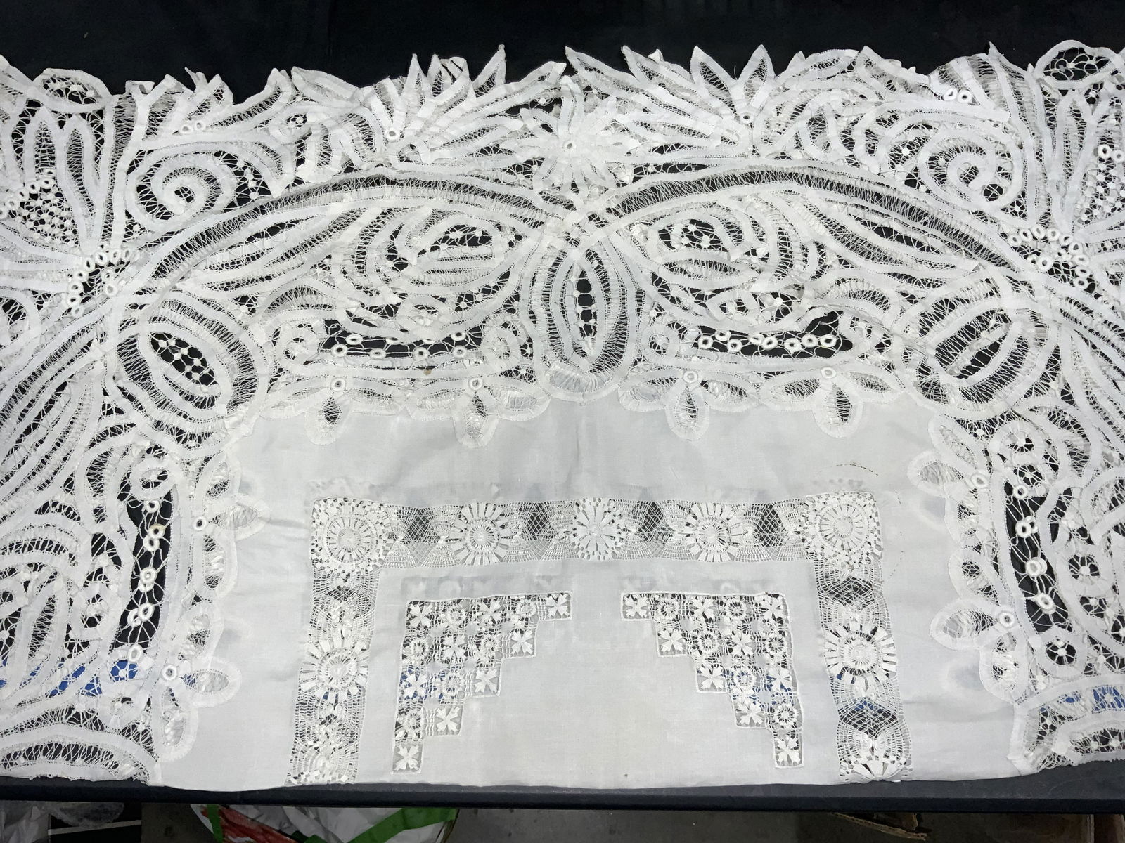 Mid Century Cotton Lace Table Topper (1 of 6)