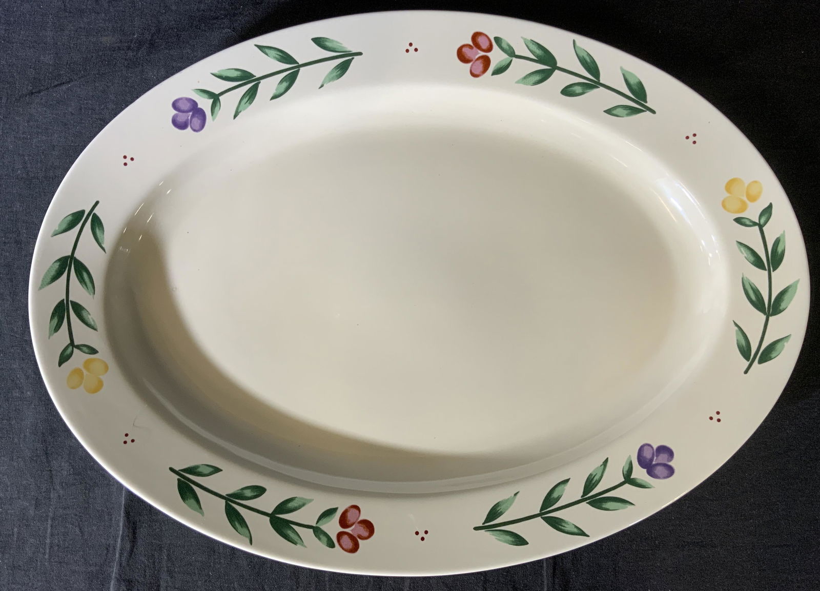 ARTIS Porcelain Serving Platter (1 of 4)