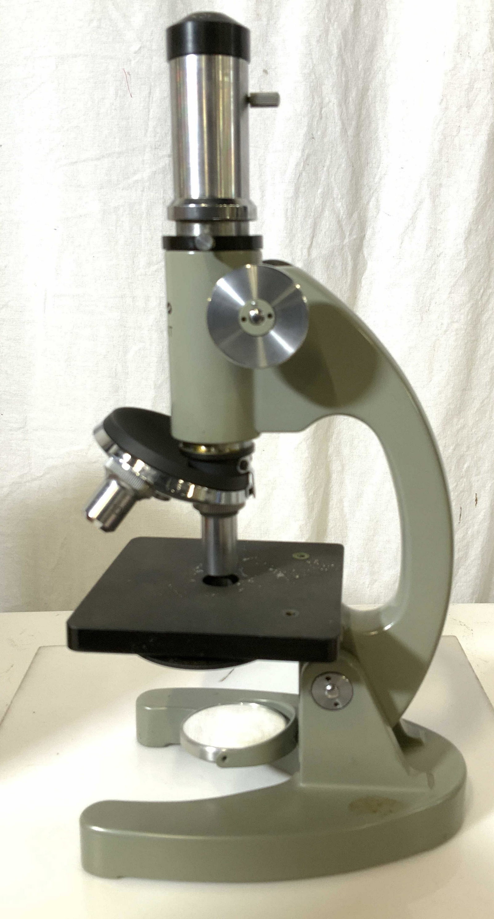Vintage Tasco Student 300x Microscope in Box (1 of 10)