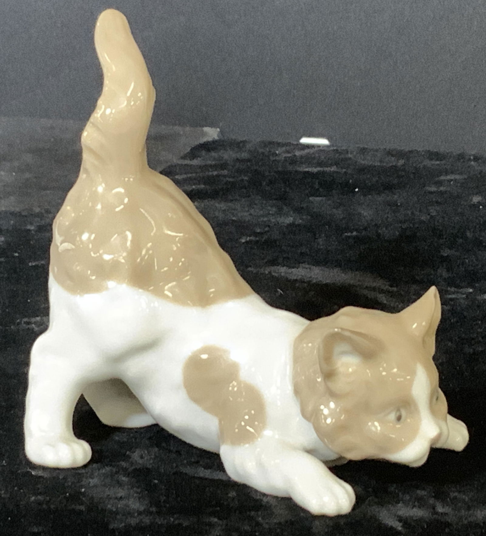 2 Collectible LLADRÓ Porcelain Cats, 5091, 131 (1 of 8)