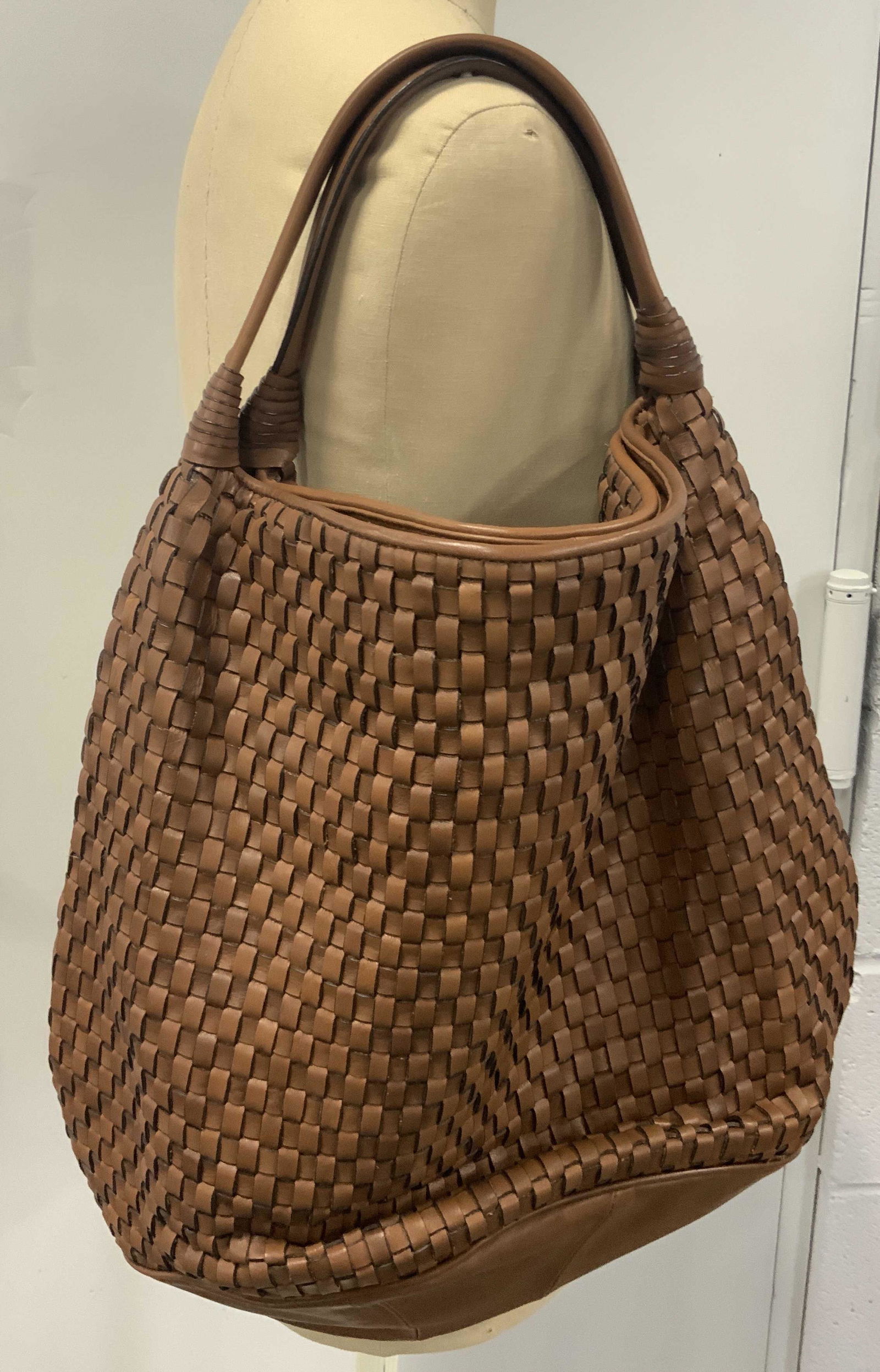 ANNE TAYLOR Brown Woven Leather Handbag (1 of 10)