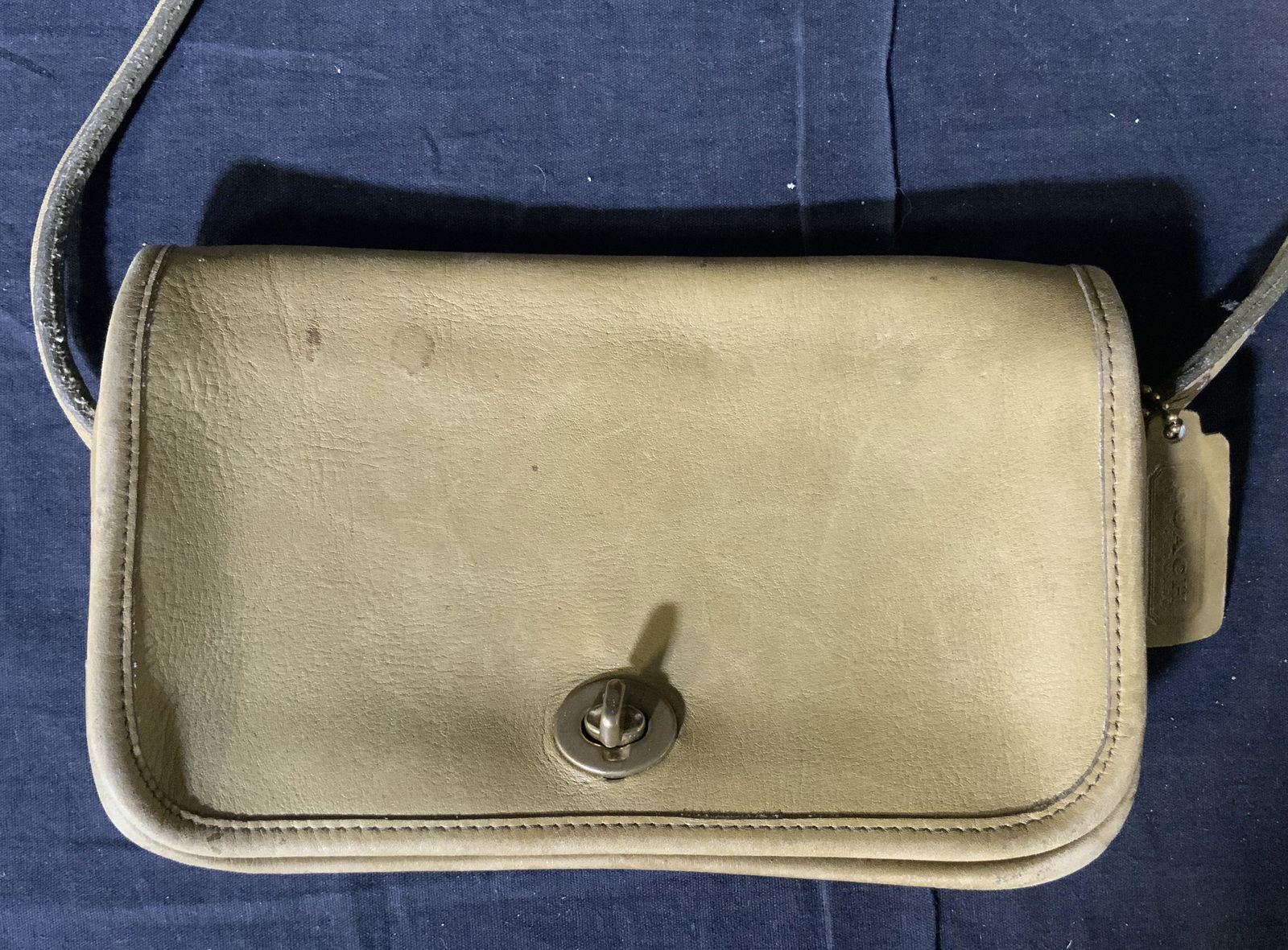 Vintage COACH Leather Crossbody Bag (1 of 7)