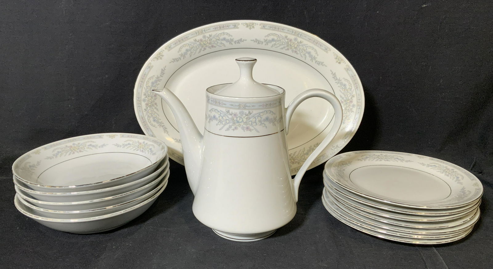 Set 14 FAIRFIELD China Dishes & Coffee Pot (1 of 8)