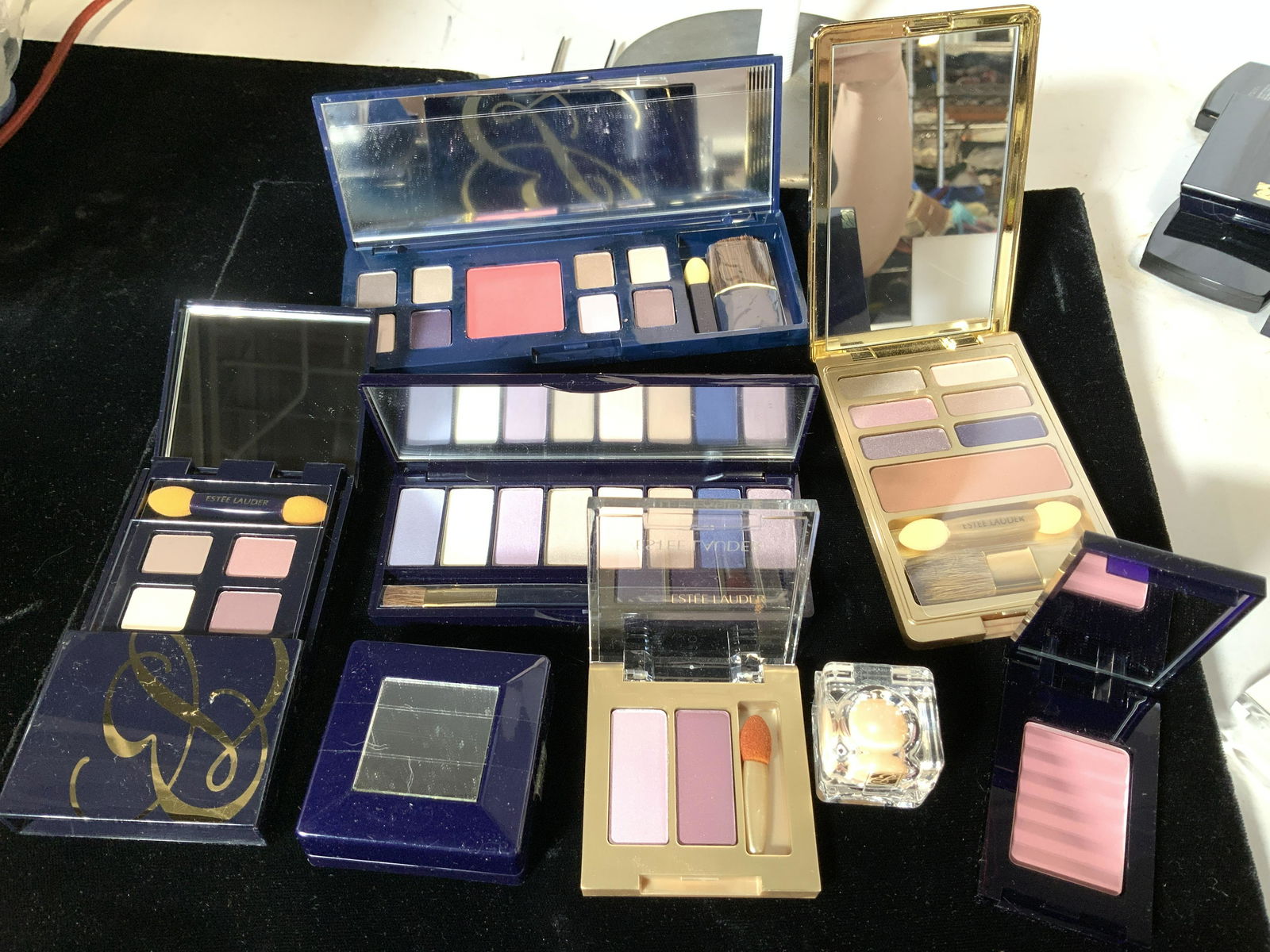 Lot Collectible Estee LAUDER New Cosmetics, 8 (1 of 8)