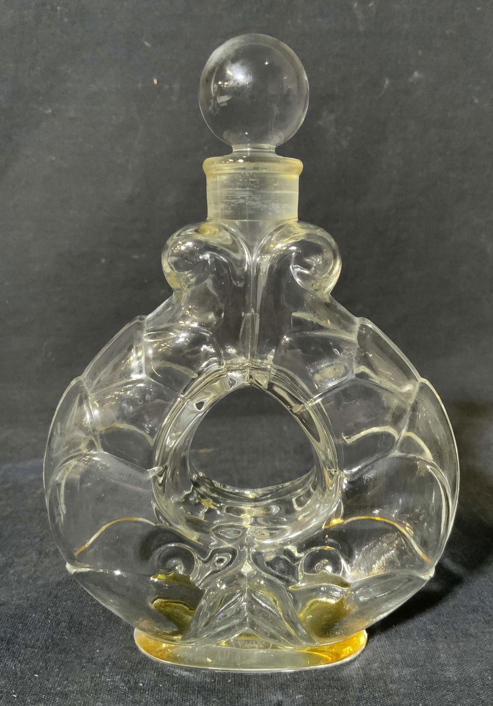 BACCARAT Crystal Perfume Bottle (1 of 6)