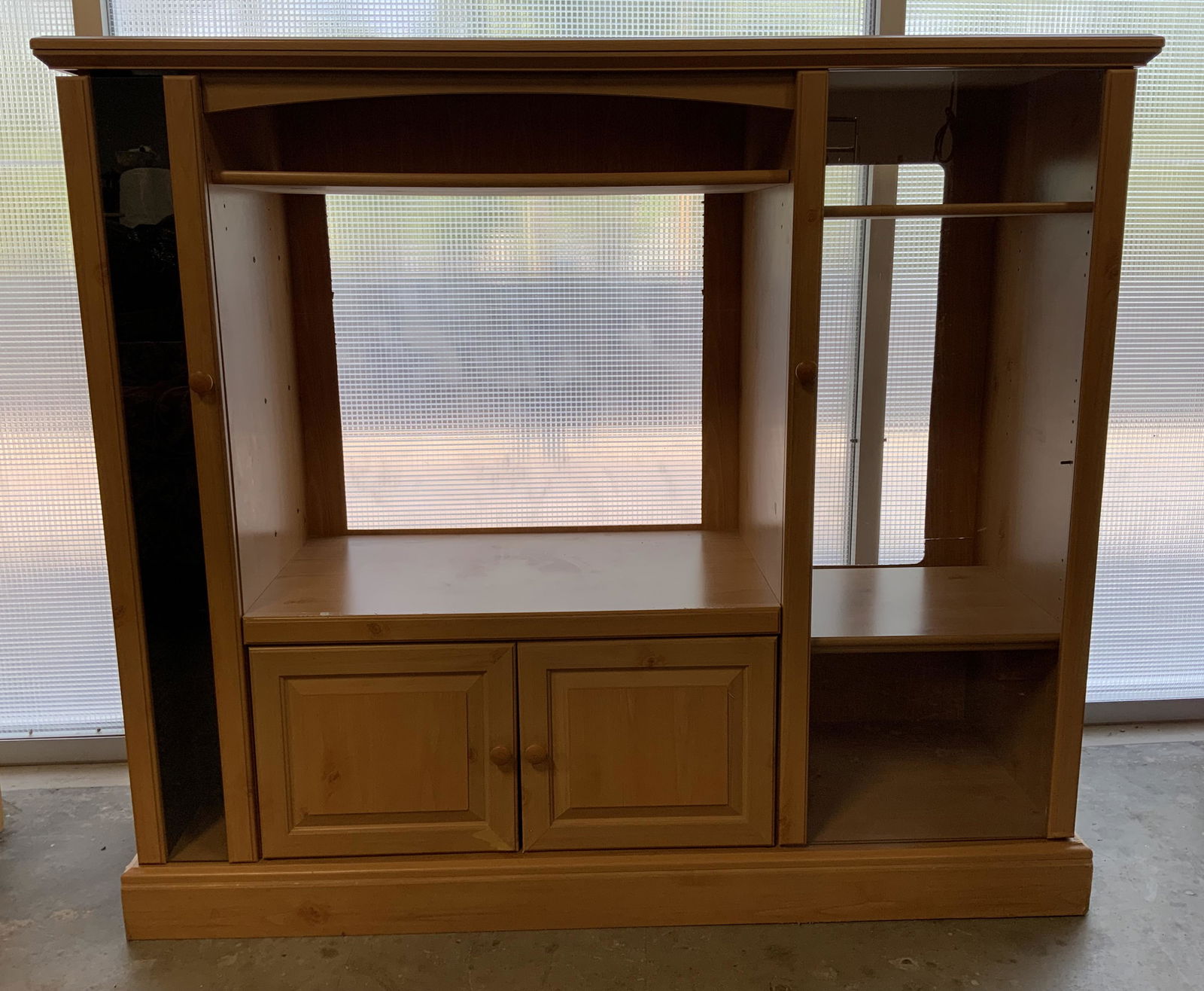 Console W Cabinet & CD Holder (1 of 12)