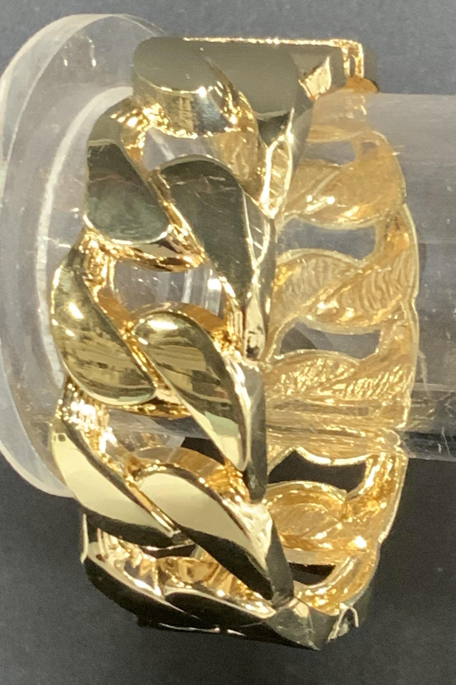 Curd Link Gold tone Spring Bangle Bracelet (1 of 7)