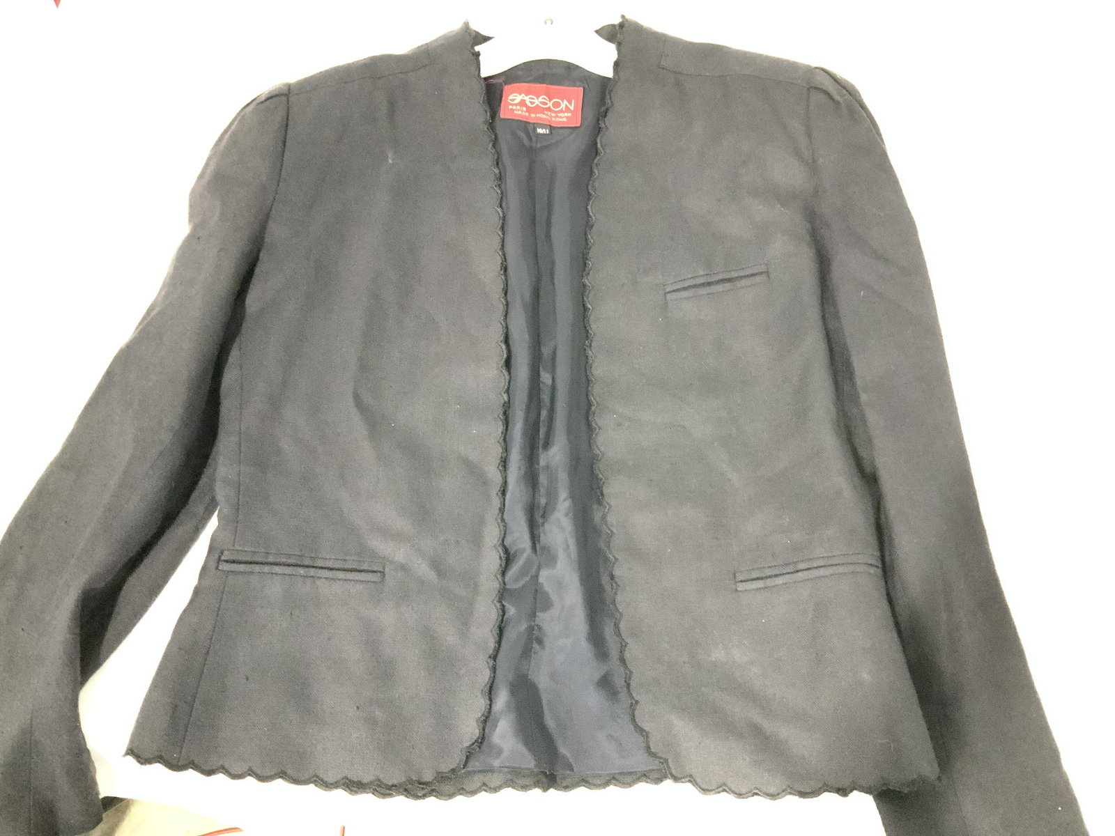 Sasoon Vintage Blk Linen Style Blazer: Size 10/ 11, lined jacket, embroidered scalloped hems, faux pockets, chest ticket pocket, viscose Fabric, signed fashion label reads SASSON Paris New York Made in Hong Kong. Vintage Sasoon Fashion Bla