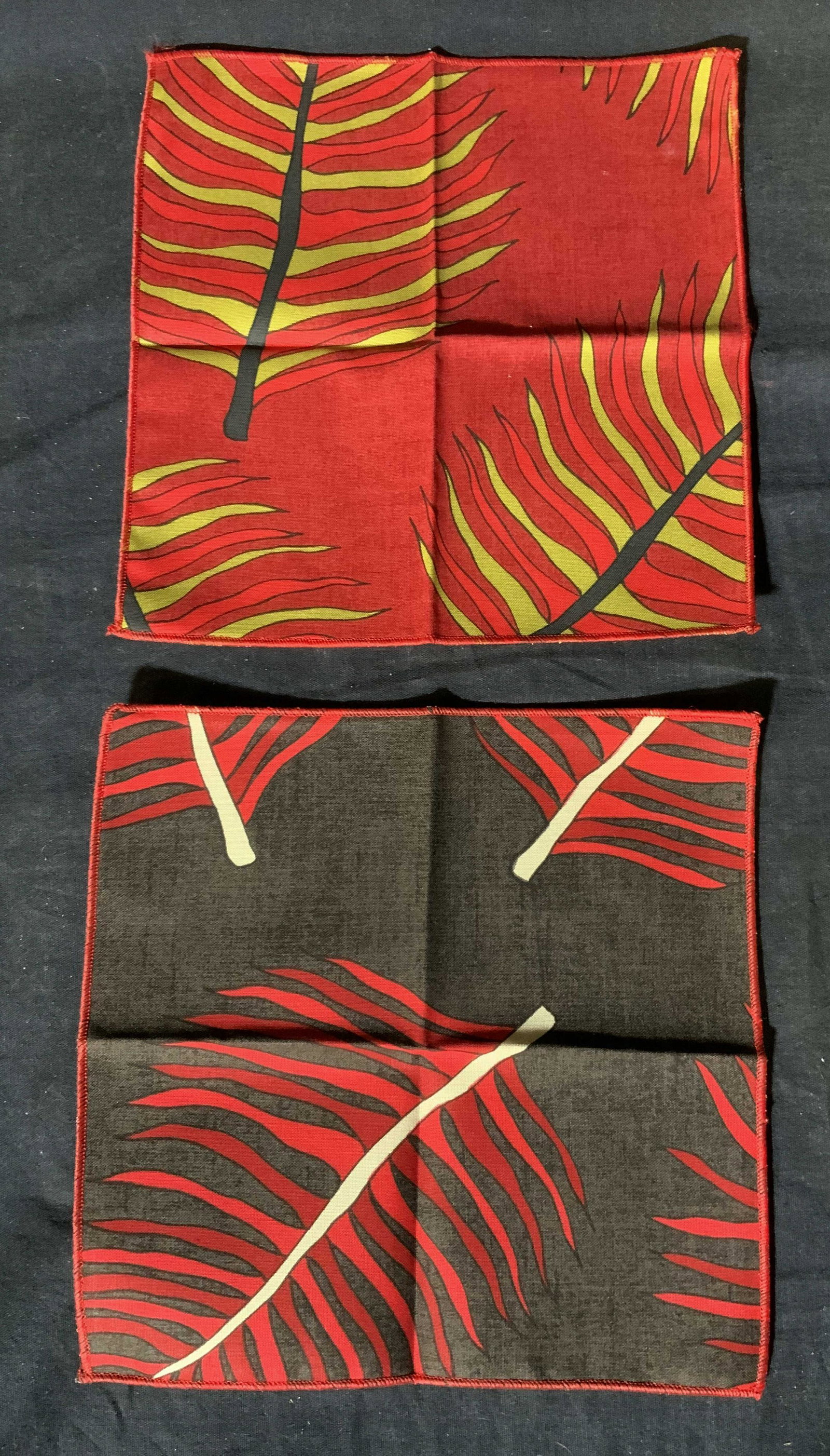 Set 21 Palm Leaf Cloth Napkins: Set 21 Palm Leaf Cloth Napkins, no apparent inscriptions or labels, all measure 8 1/8 x 8 1/4 inches, some loose threads to some pieces, Cloth napkins, napkins, linens, tableware, dinnerware, cloth, t