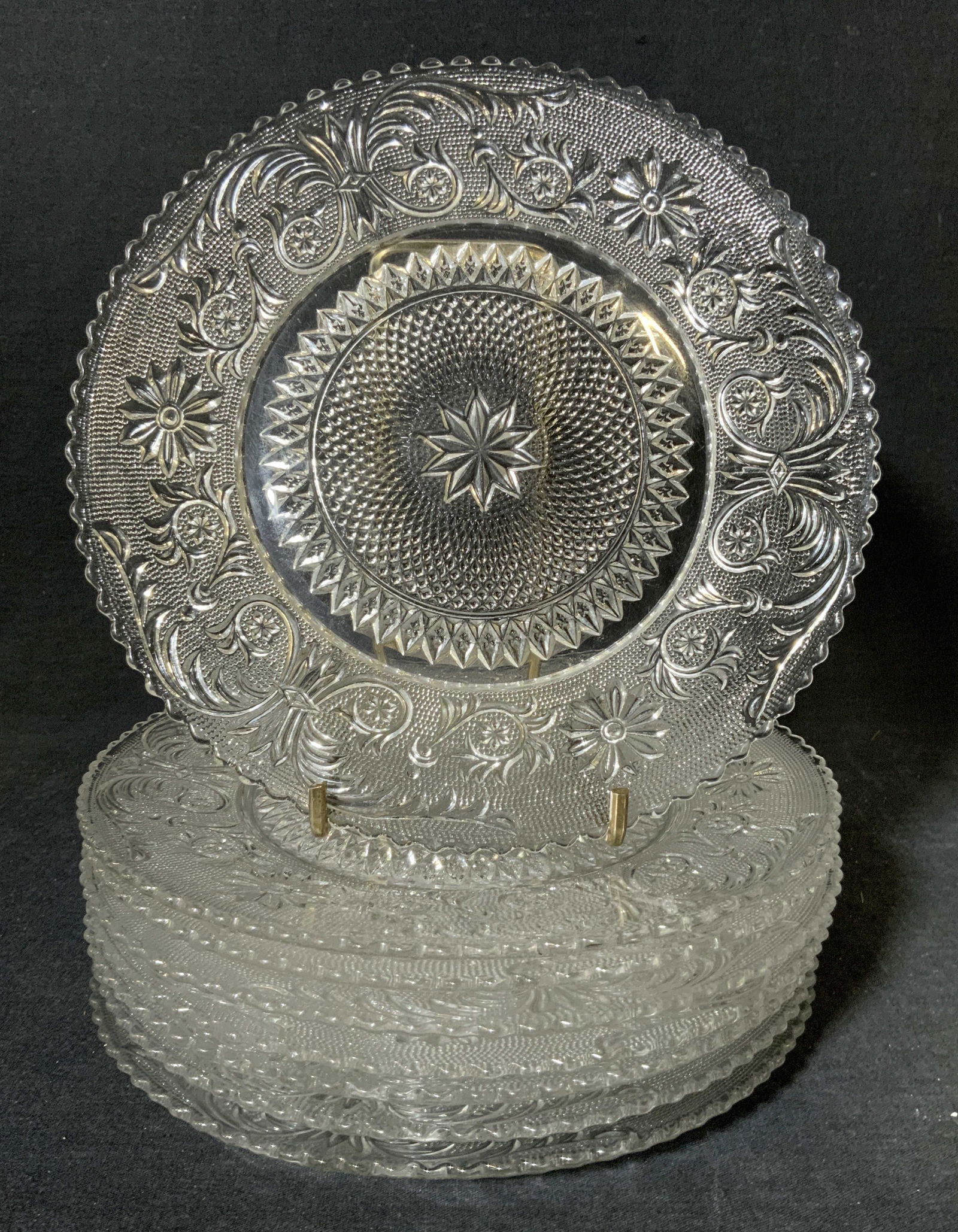 Set 8 Pressed Glass Plates (1 of 4)