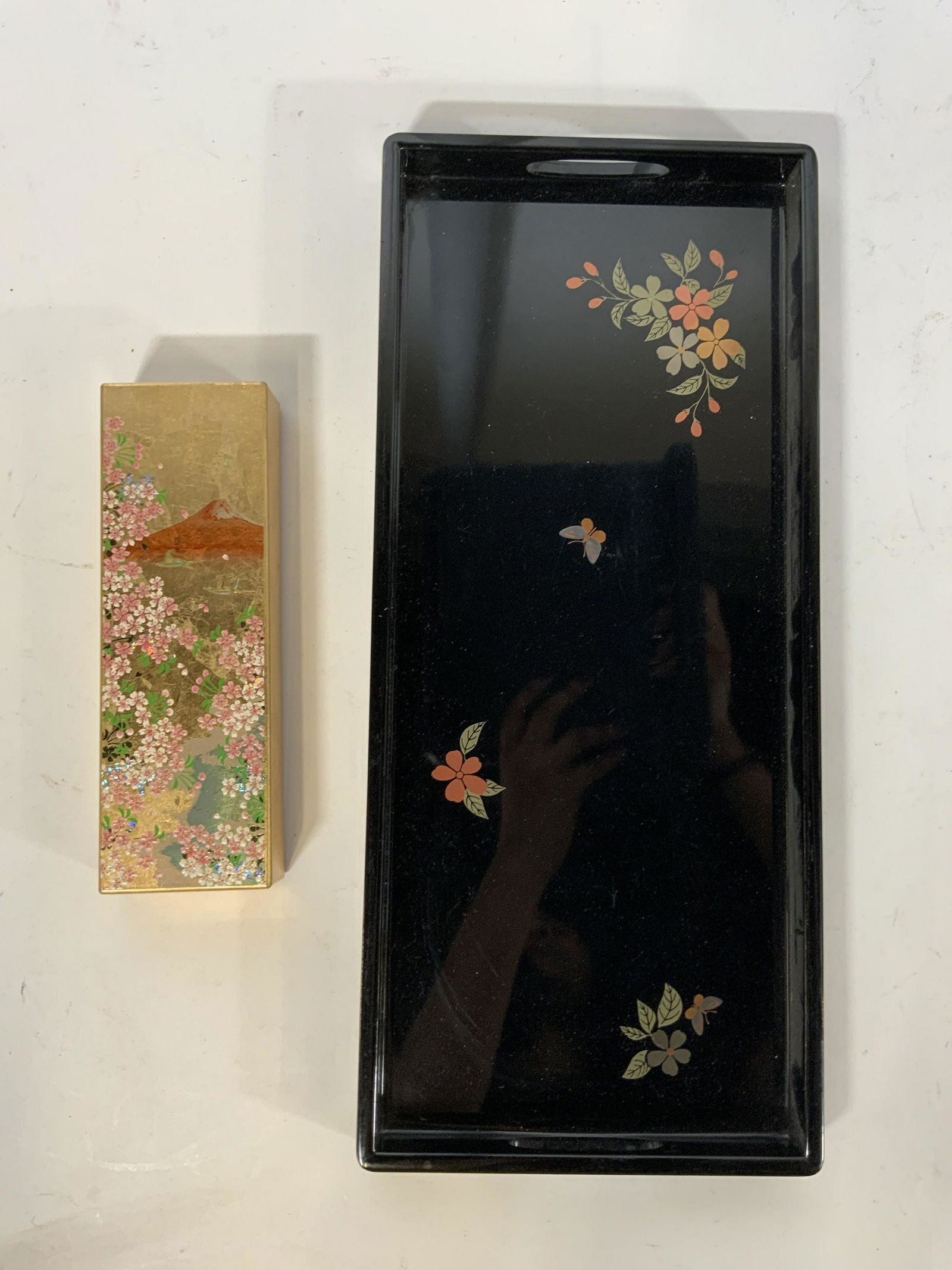 Lot 2 Lacquered Wooden Tray & Box (1 of 6)