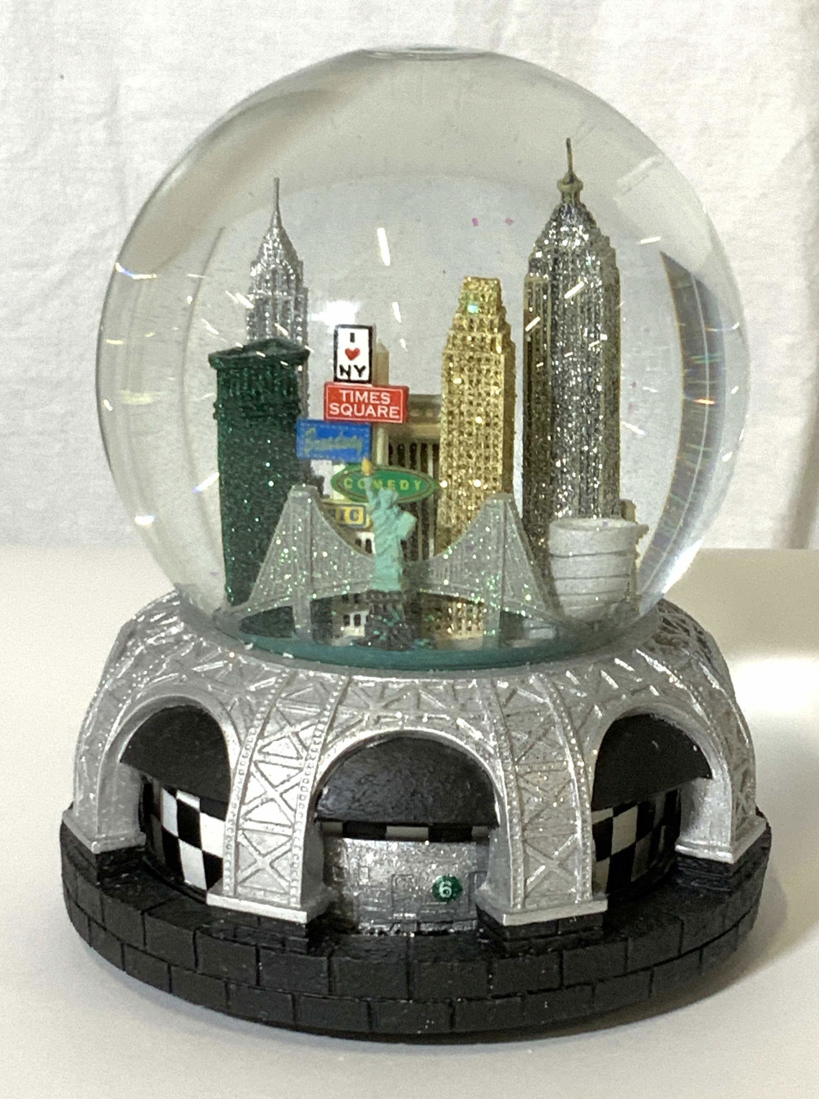 NYC Skyline Musical Snow Globe (1 of 8)