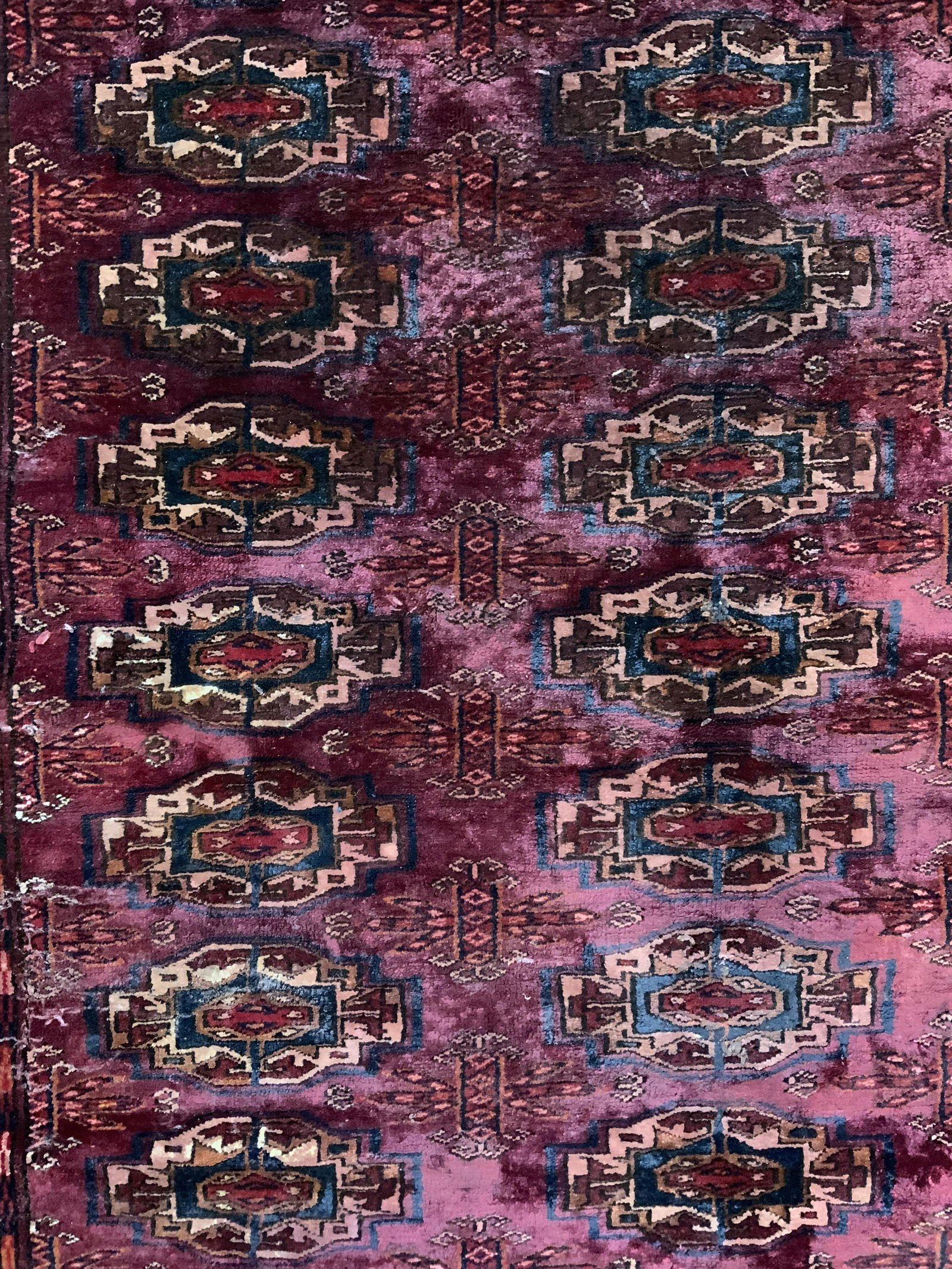 Vntg Handmade Wool Rug Portion W Fringes (1 of 8)