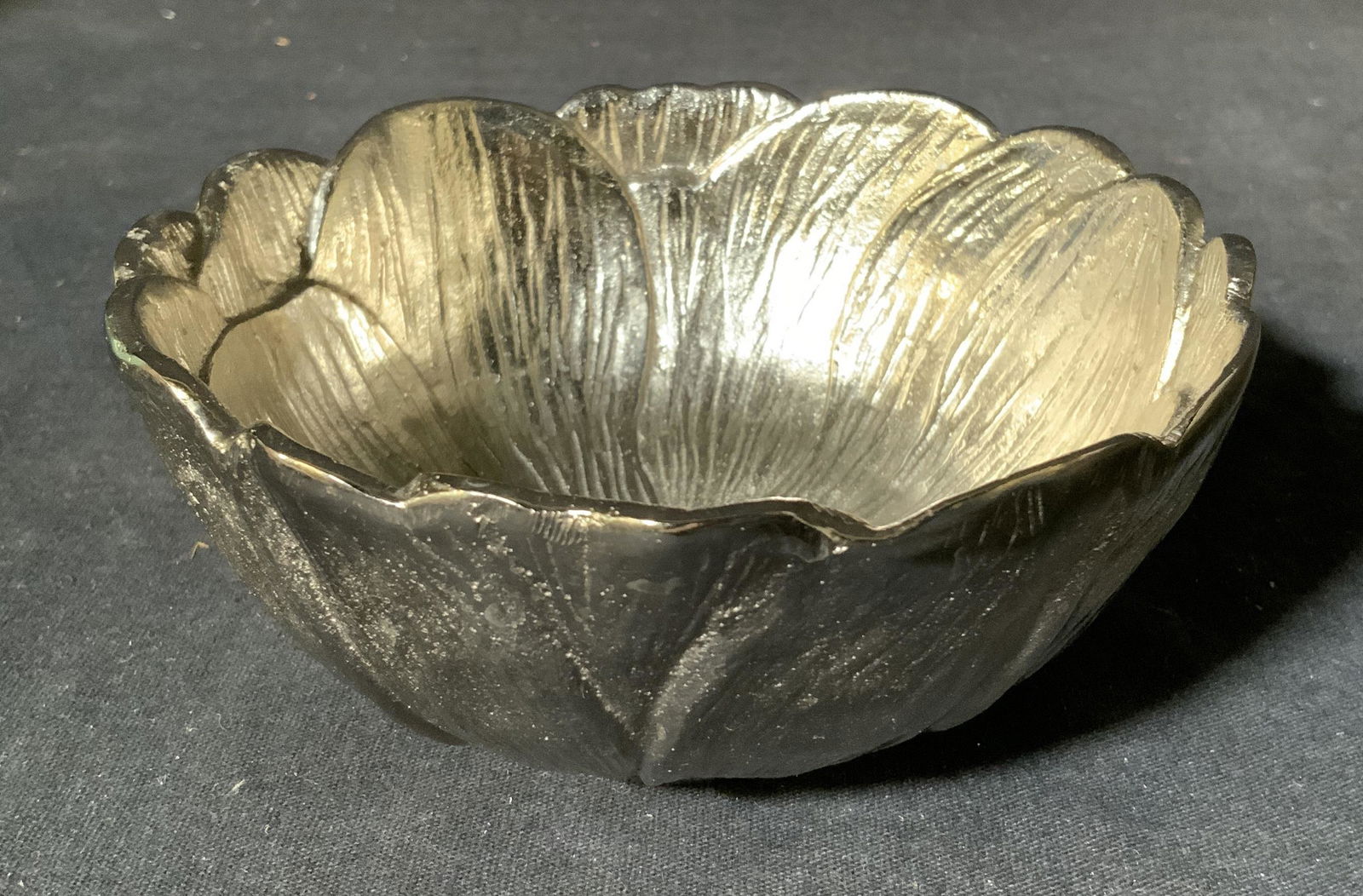 Metal Flower Trinket Dish (1 of 4)