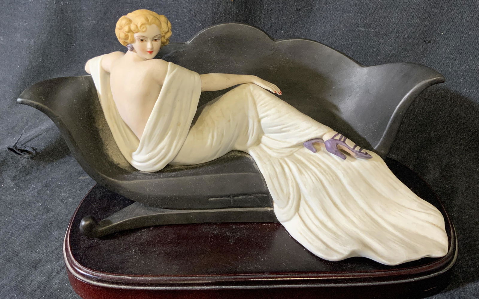 LOUIS ICART Le Sofa Inspired Porcelain Sculpture (1 of 6)