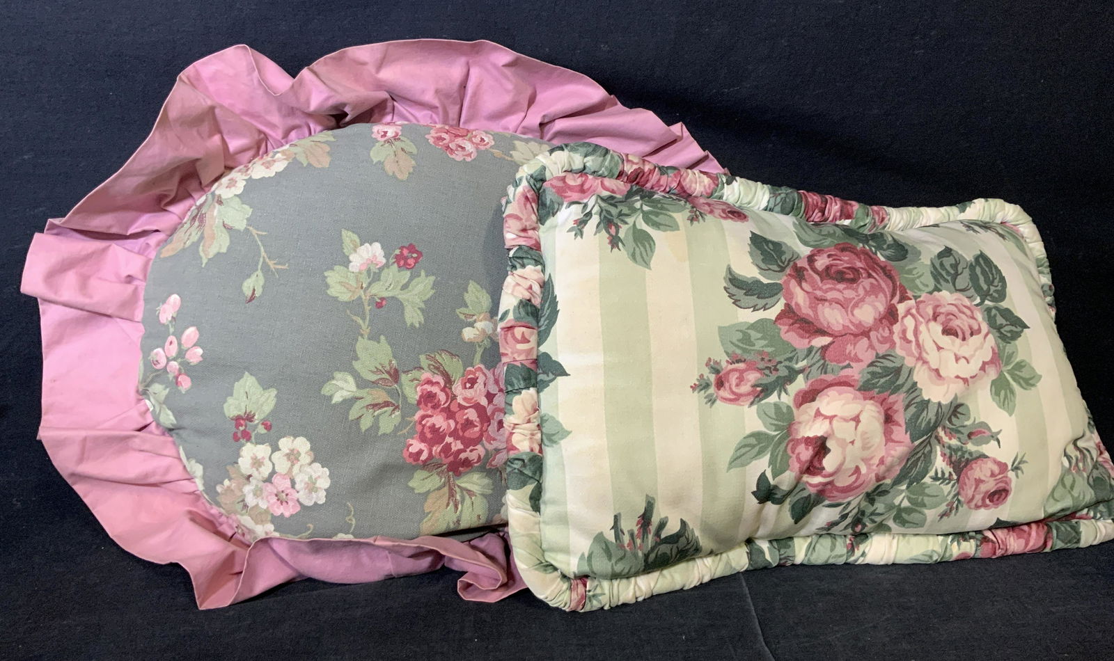 Group Lot 2 Floral Pillows (1 of 5)