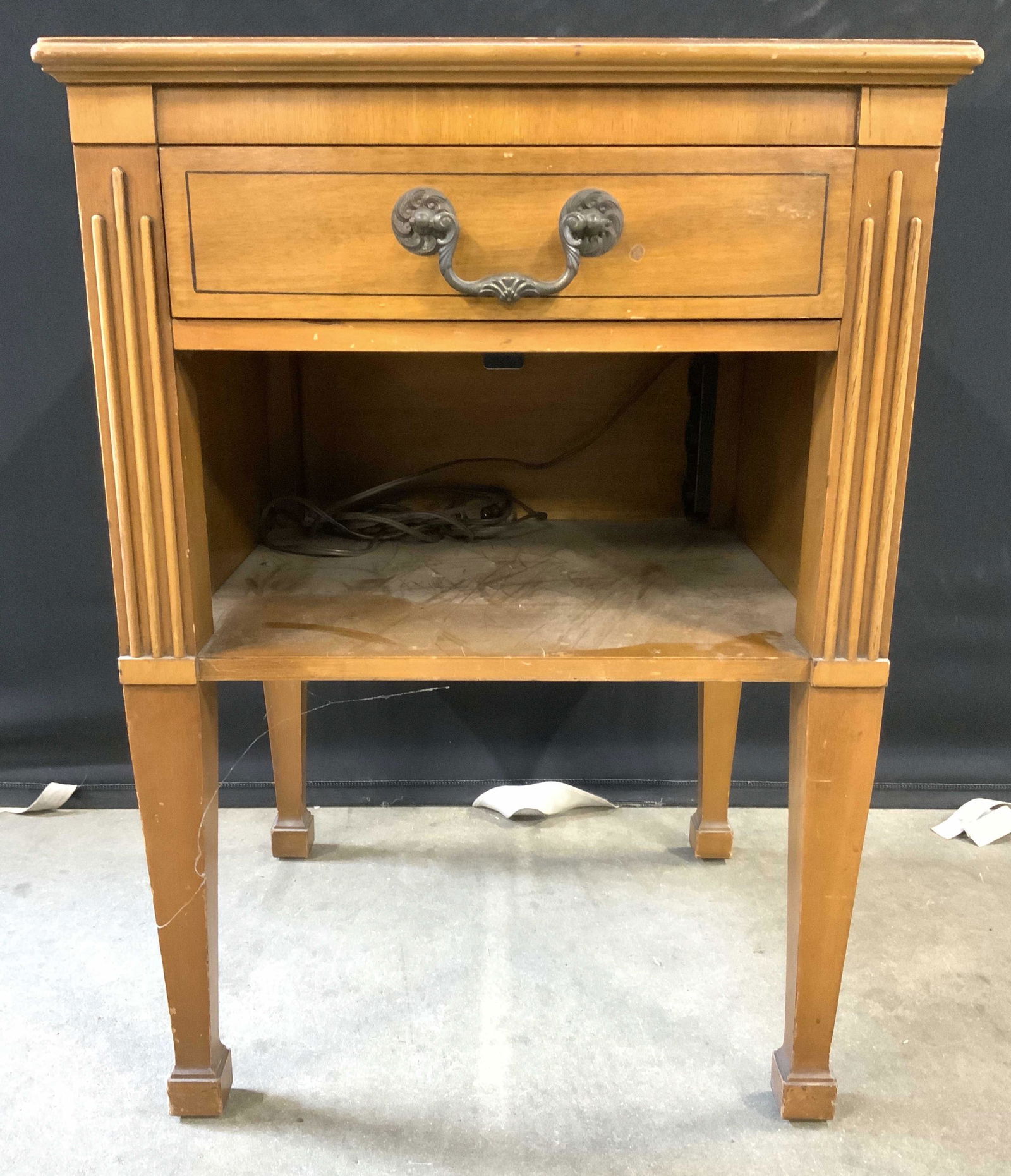 Vintage Carved Wooden Side Table (1 of 10)
