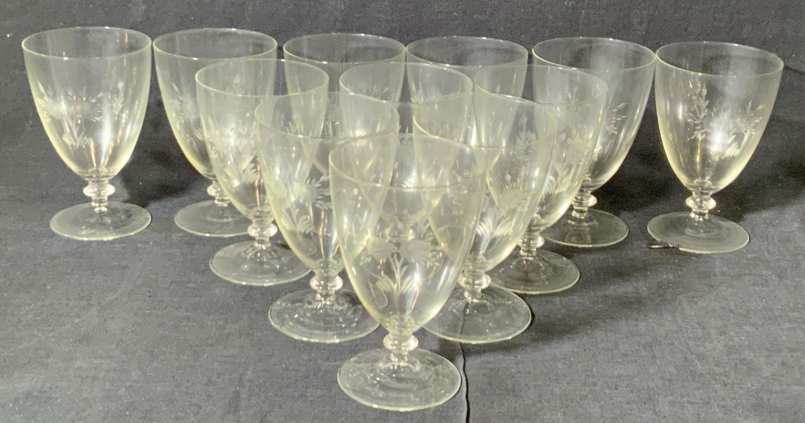 Set 12 Vintage Etched Floral Glasses, Stemware (1 of 7)