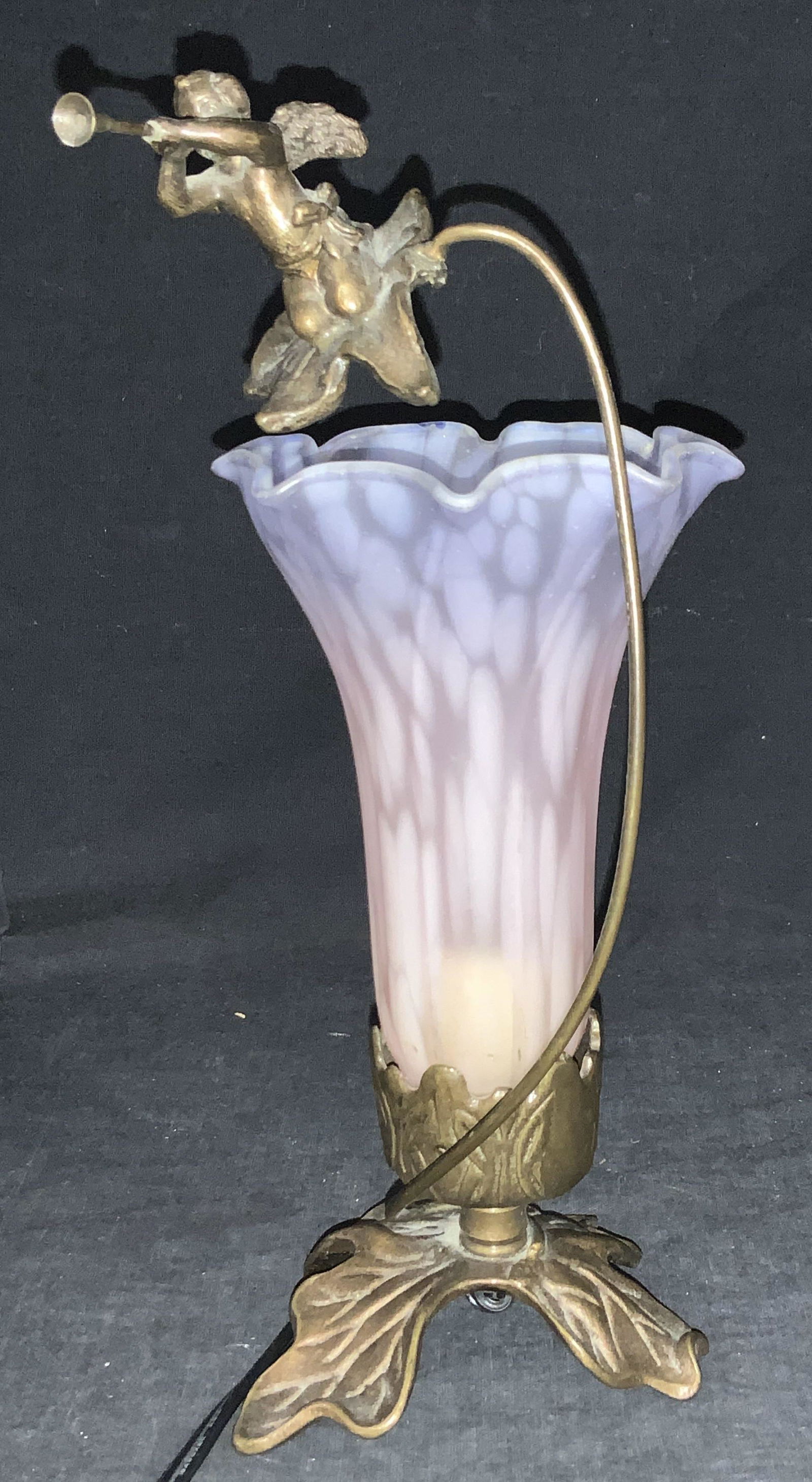 Vtg Art Nouveau Table Light Art Glass Flower Shade (1 of 9)