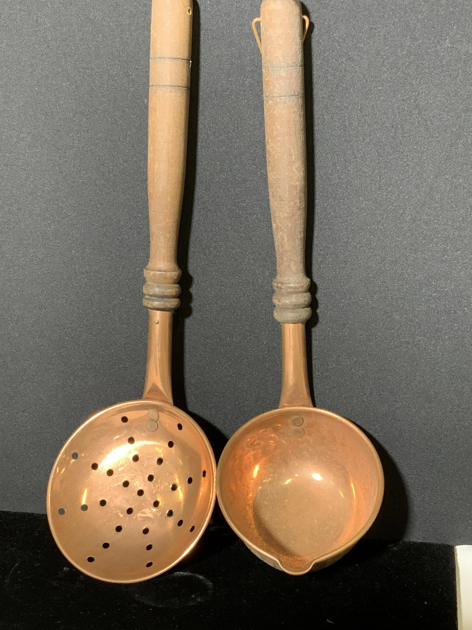 Pr Collectible Copper And Wood Vintage Serverware (1 of 5)
