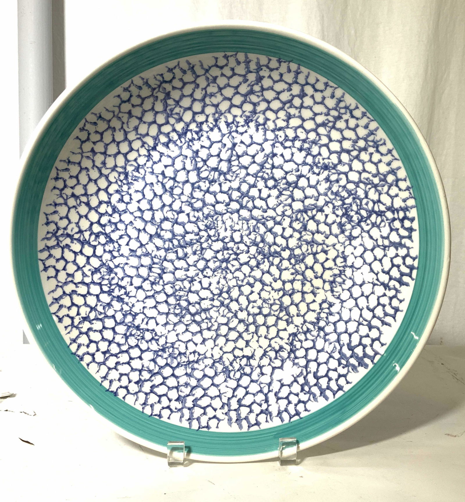 Contemporary Pebble Pattern Ceramic Bowl (1 of 6)