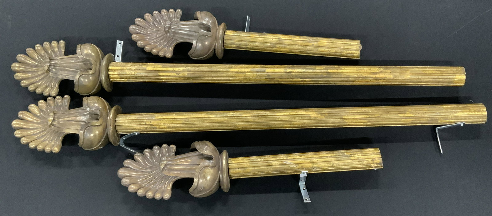 Lot 4 Wooden Columnar Curtain Rods (1 of 7)