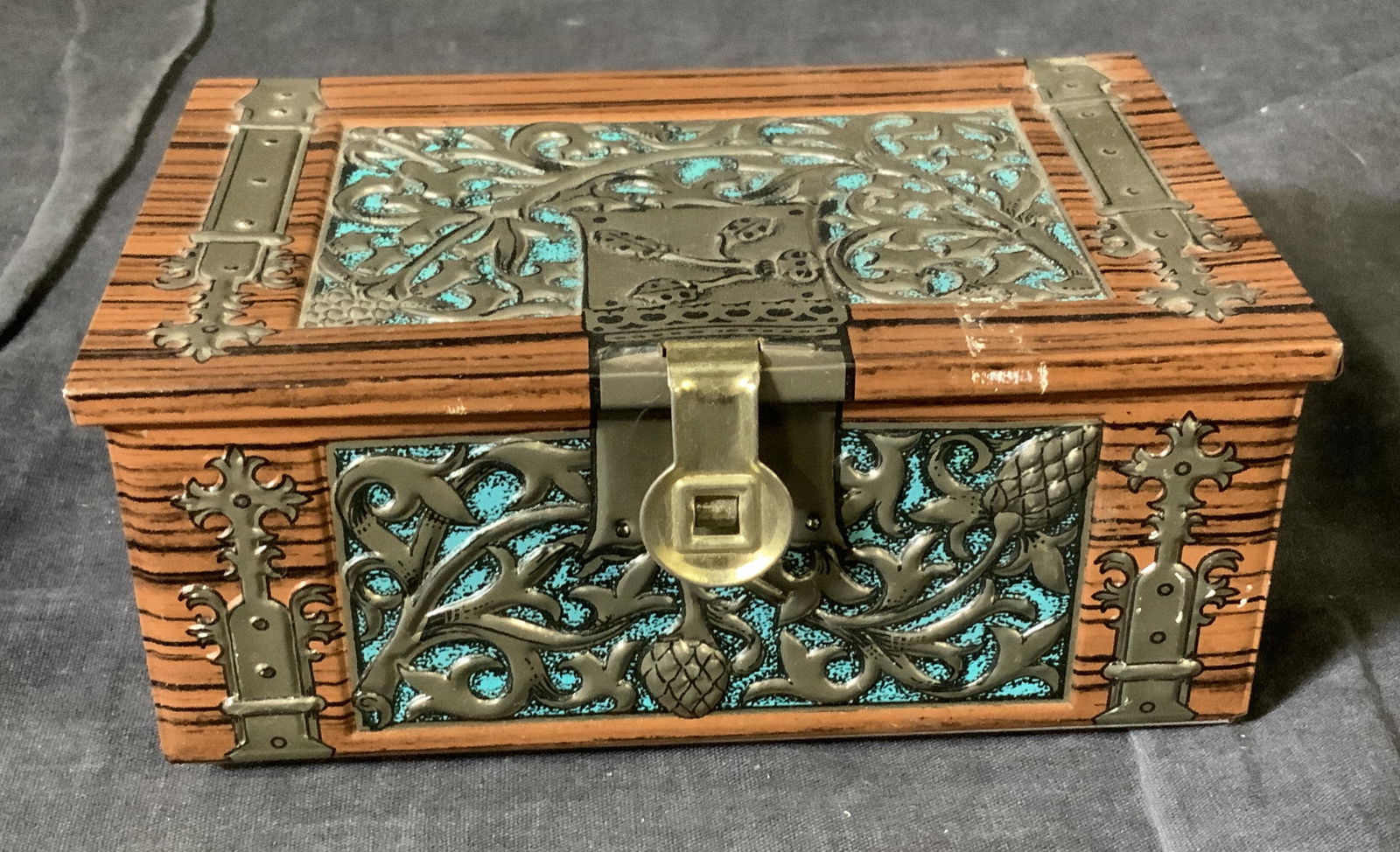 Enamel Repousse Tin Box with Buttons (1 of 8)