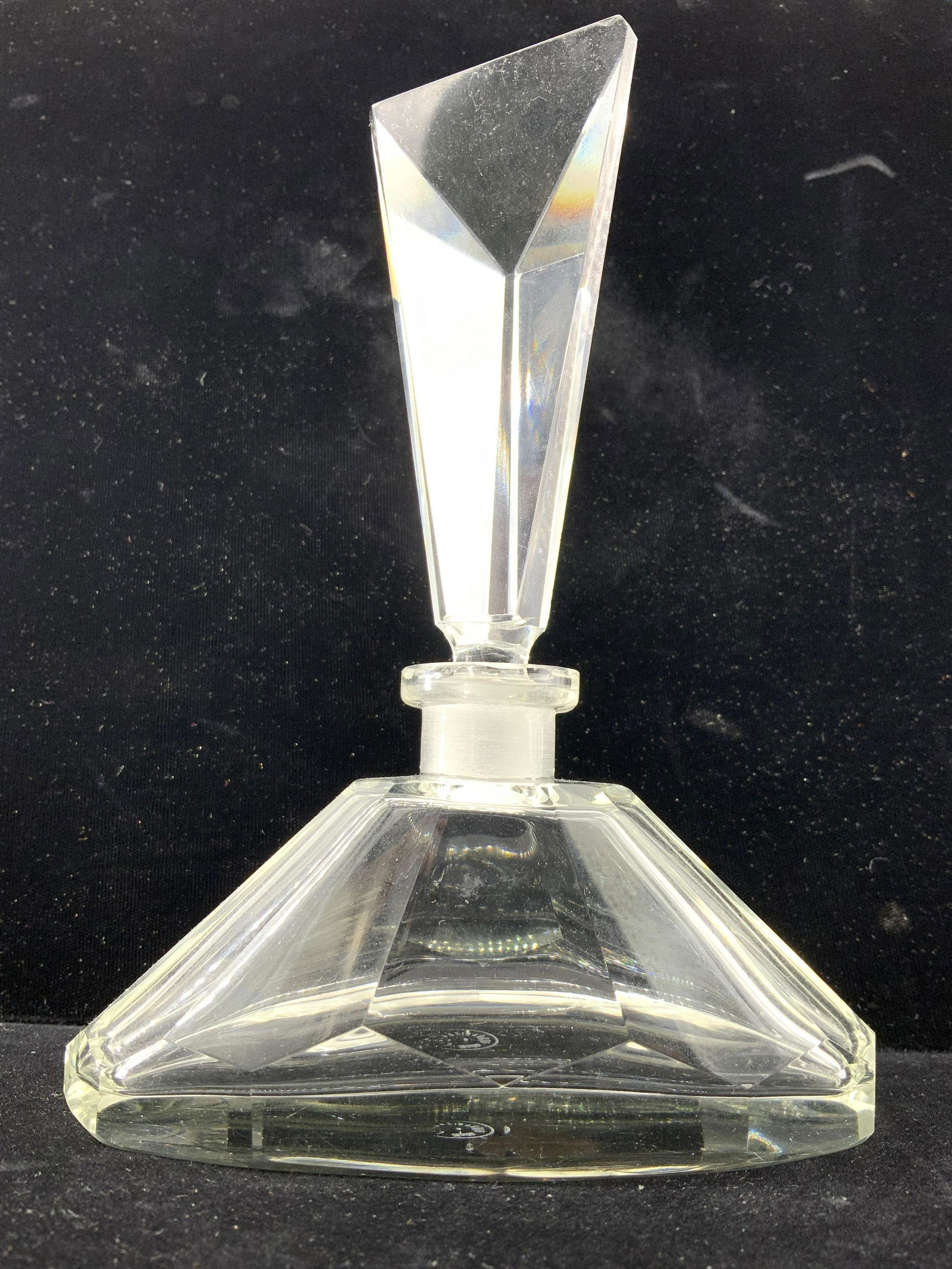 Czechoslovakian Vtg Perfume Bottle W Spire Stopper (1 of 10)