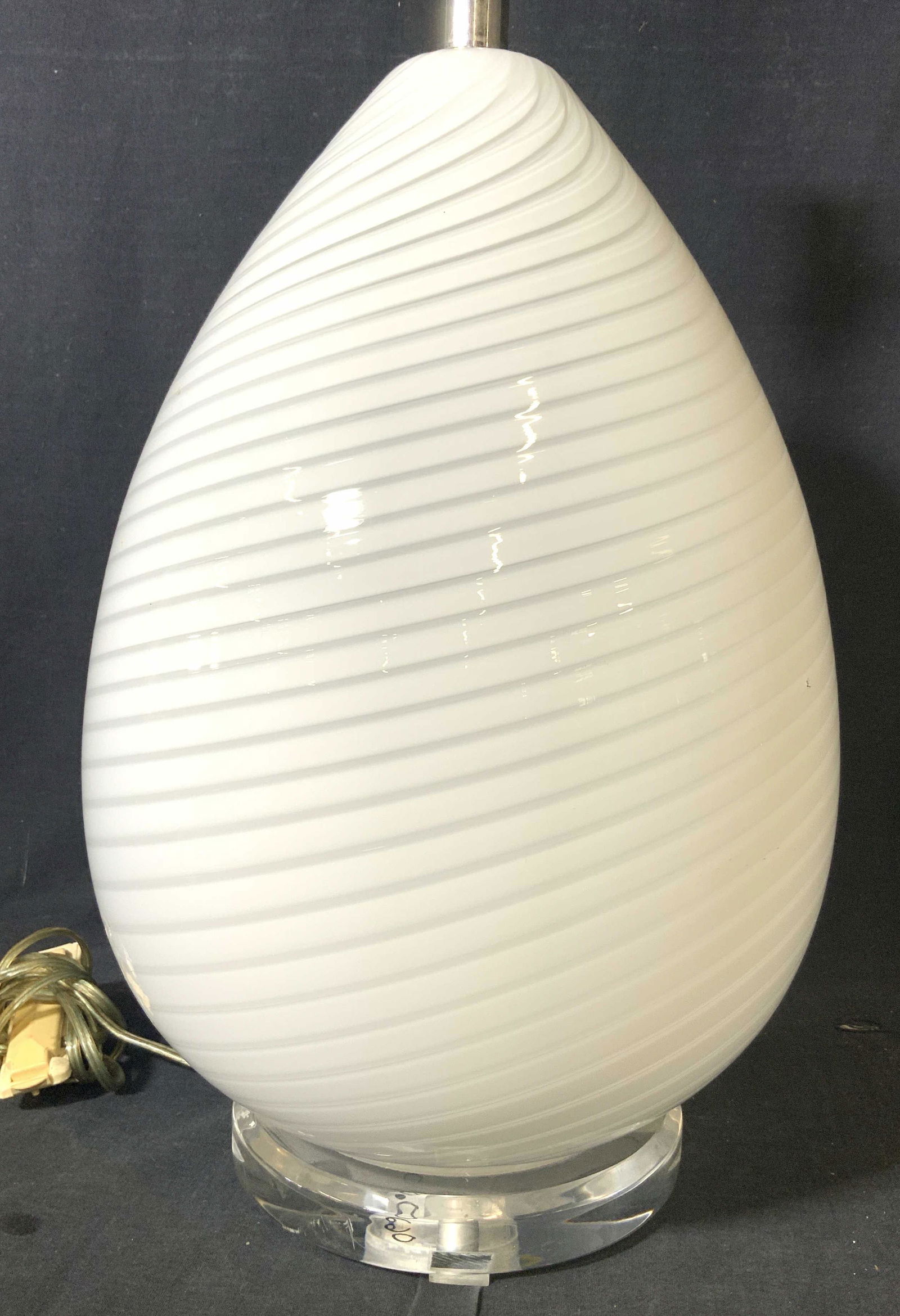 VETRI Murano White Swirled Ribbed Art Glass Lamp (1 of 12)