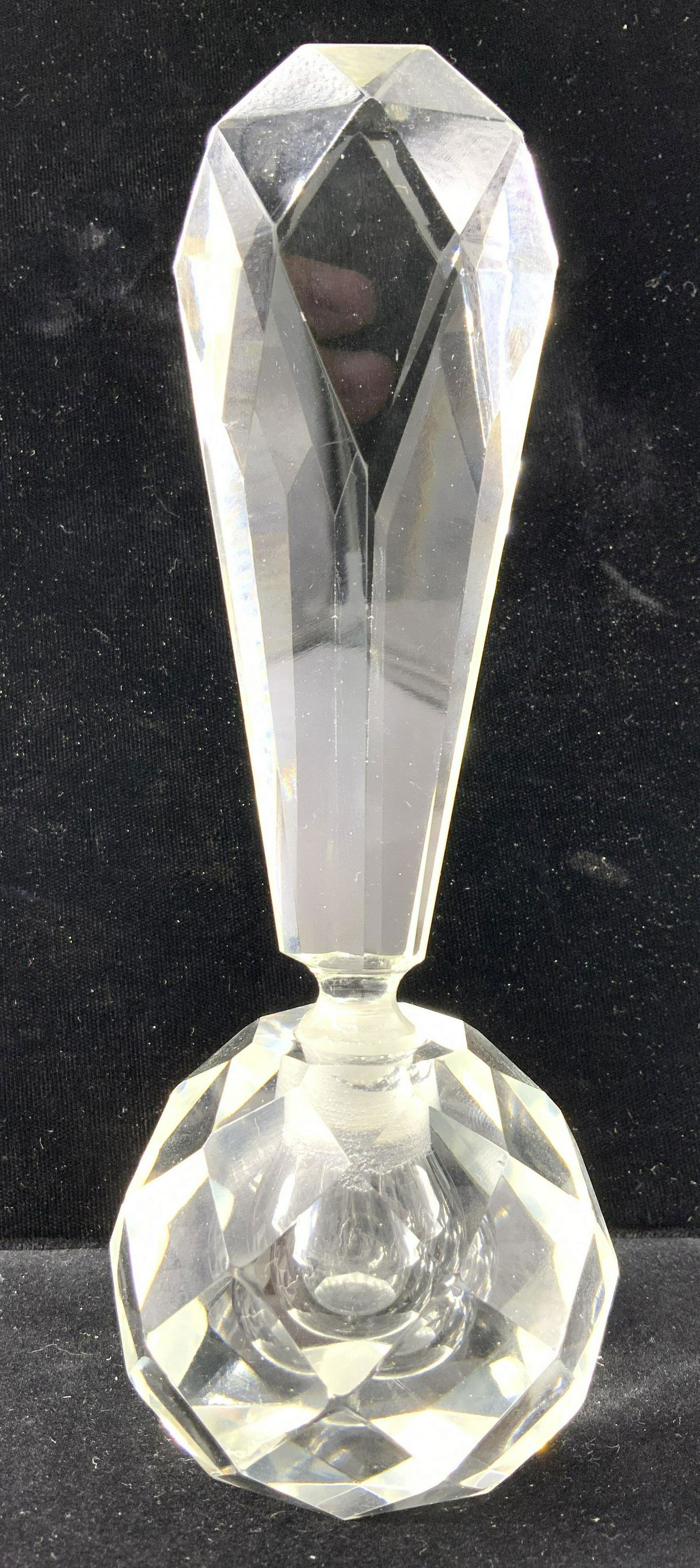 Diamond Form Perfume Bottle W Elongated Stopper (1 of 10)