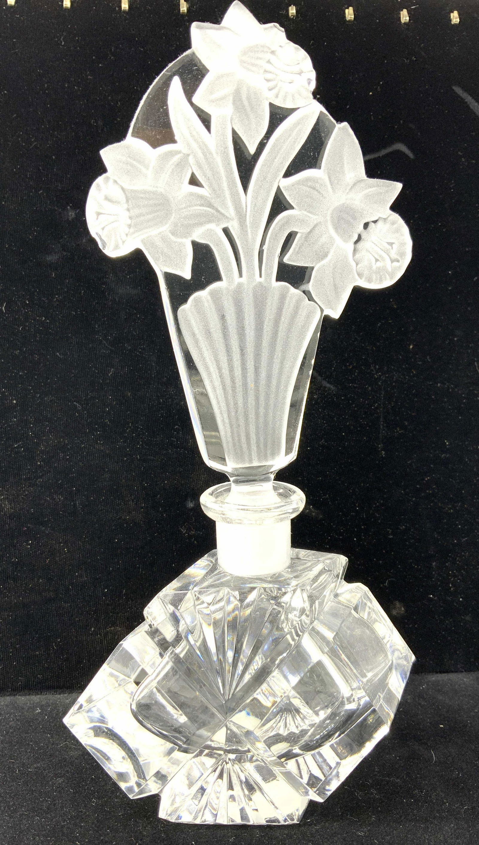 IRICE Crystal Perfum Bottle Frosted Floral Stopper (1 of 10)
