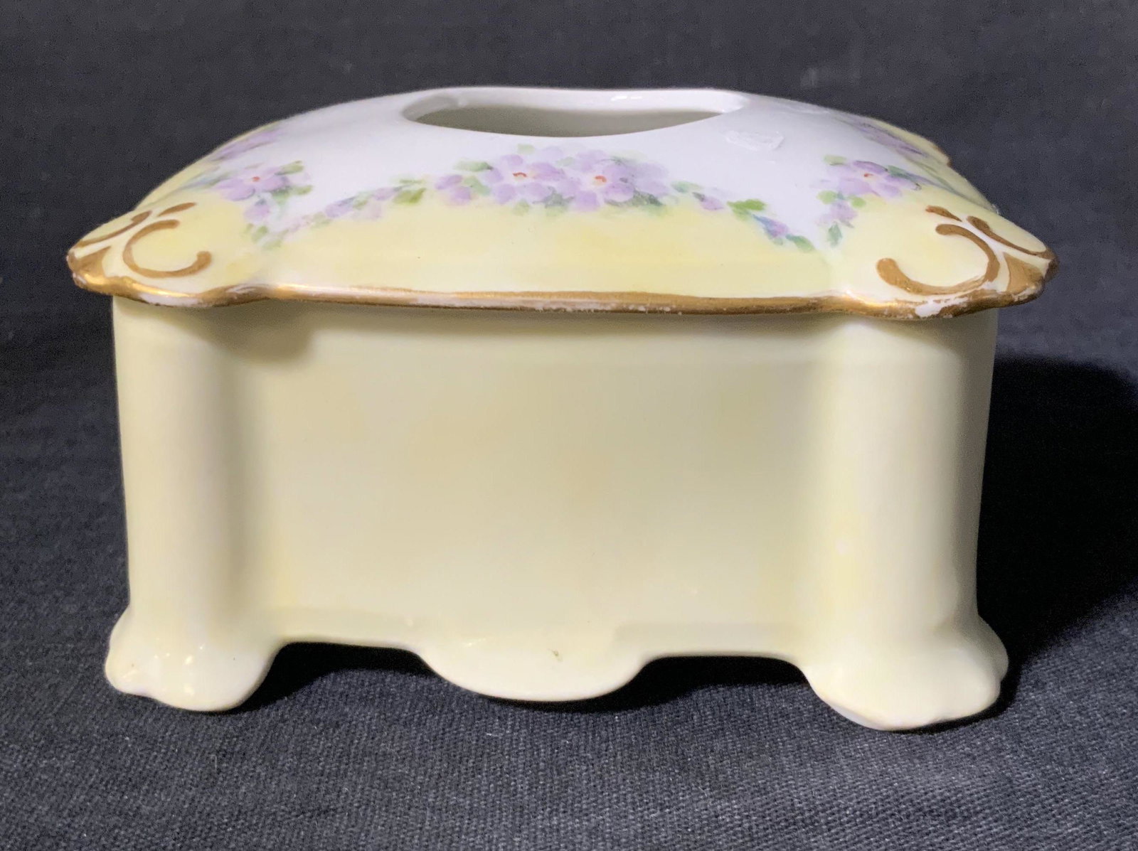 Vintage MZ AUSTRIA Porcelain Hair Receiver: Vintage MZ AUSTRIA Porcelain Hair Receiver, stamp reads ‘M Z Austria’, design features hand painted flowers, measures 1 7/8 inches tall x 3 3/4 inches wide, surface wear and tarnishing to piece, V