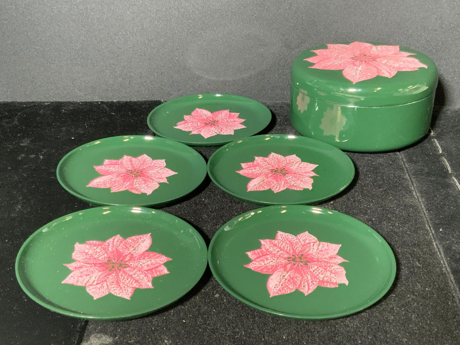 Vintage Green Floral Patterned Coasters W/ Box (1 of 7)