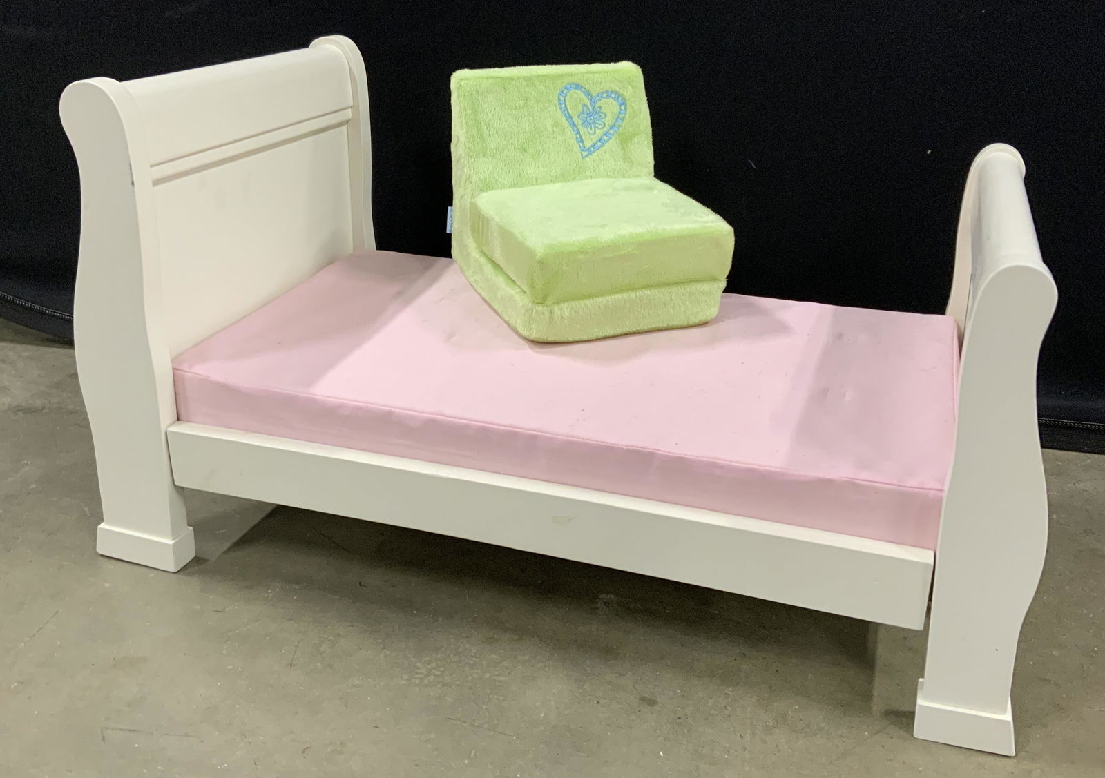 Lot 2 Dollhouse Accessories (1 of 7)